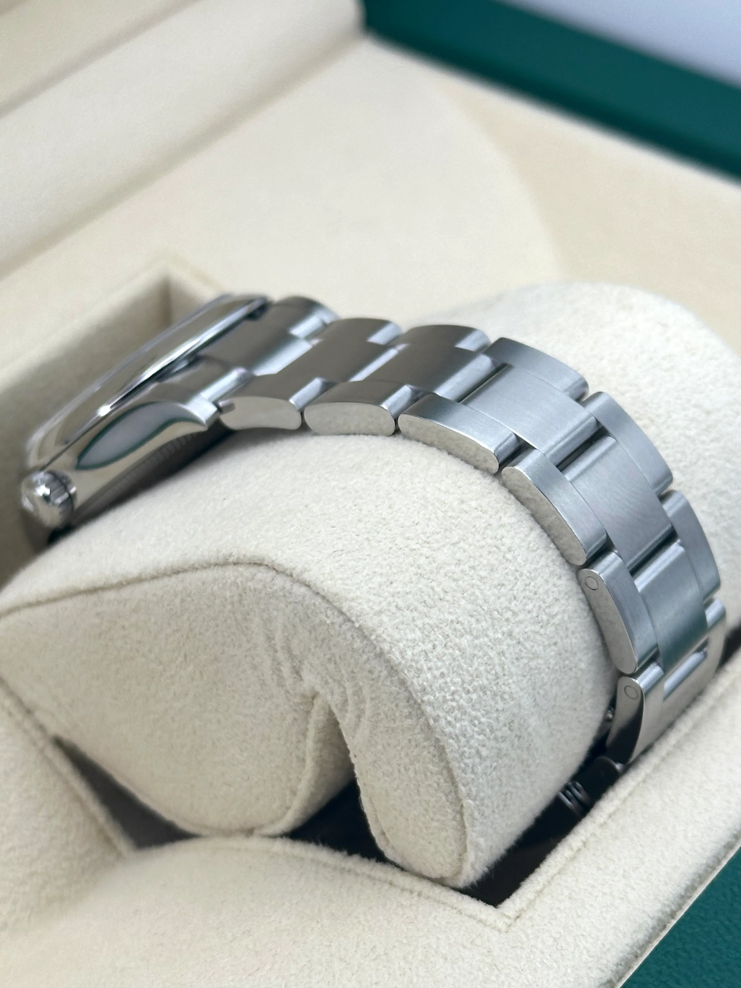 NEW 2026 Rolex Oyster Perpetual 31mm 277200 Turquoise Tiffany Blue Dial - Image 8