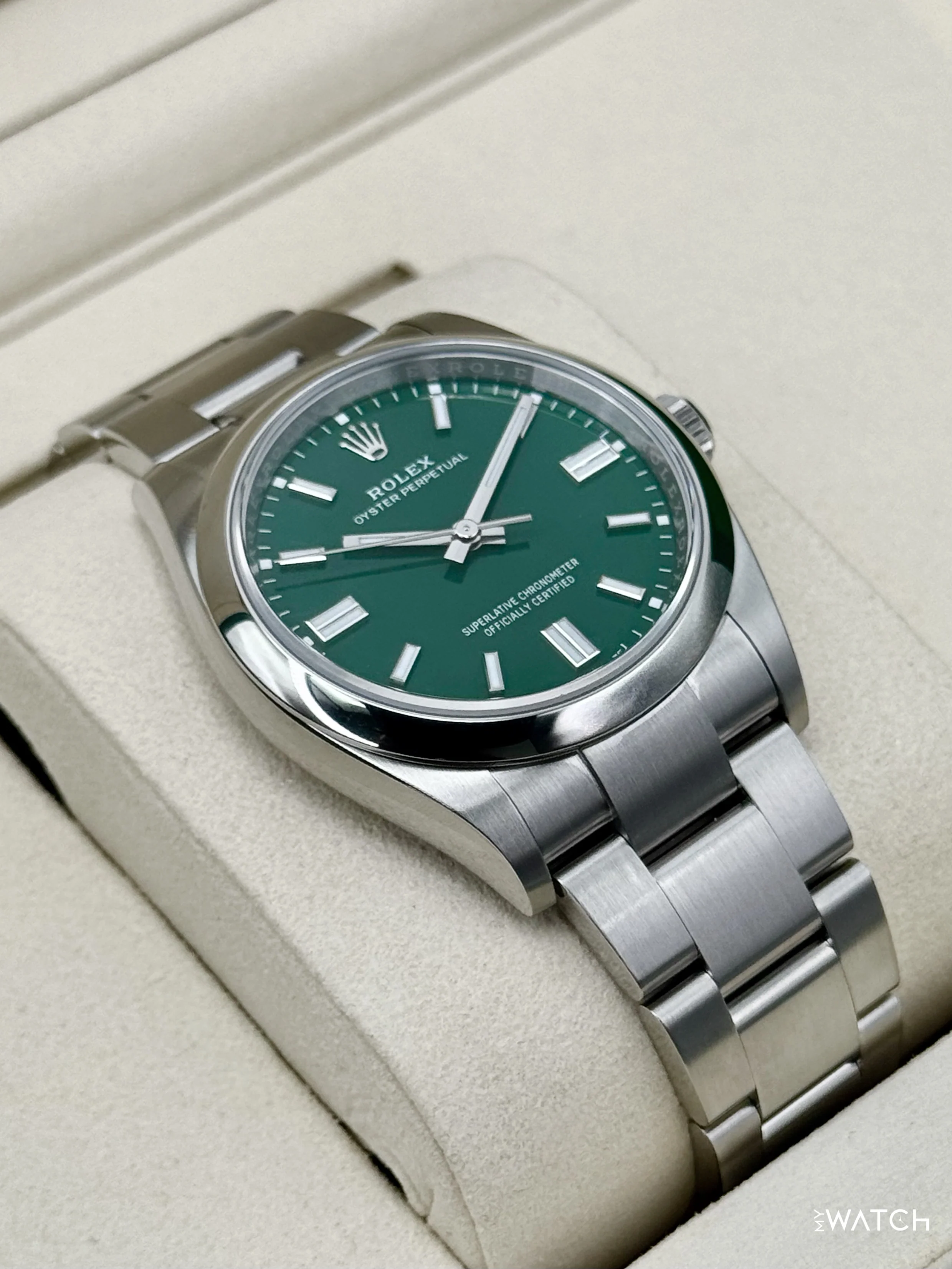 NEW 2026 Rolex Oyster Perpetual 36mm 126000 Green Dial - Image 5