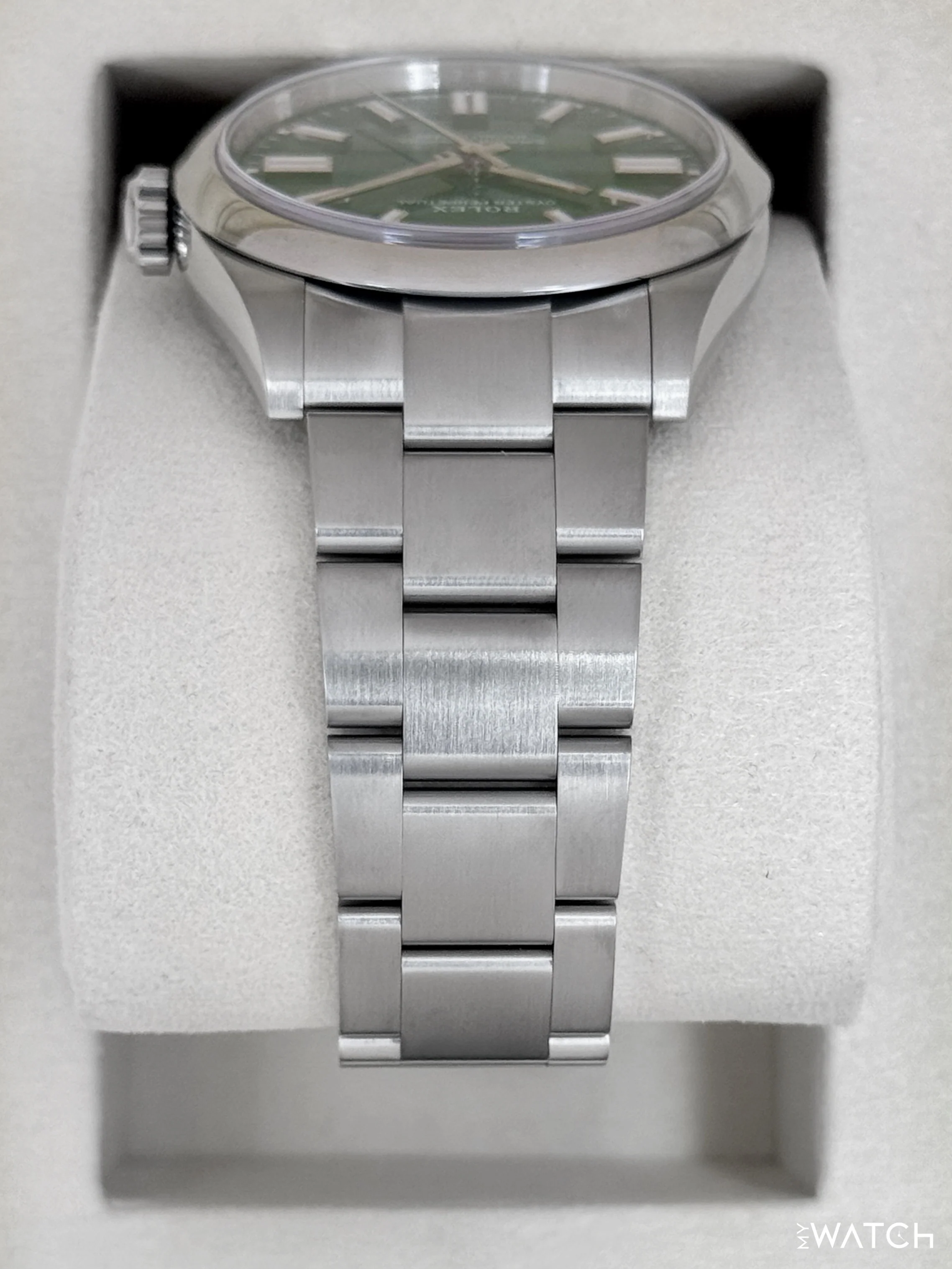 NEW 2026 Rolex Oyster Perpetual 41mm 134300 Green Dial - Image 4