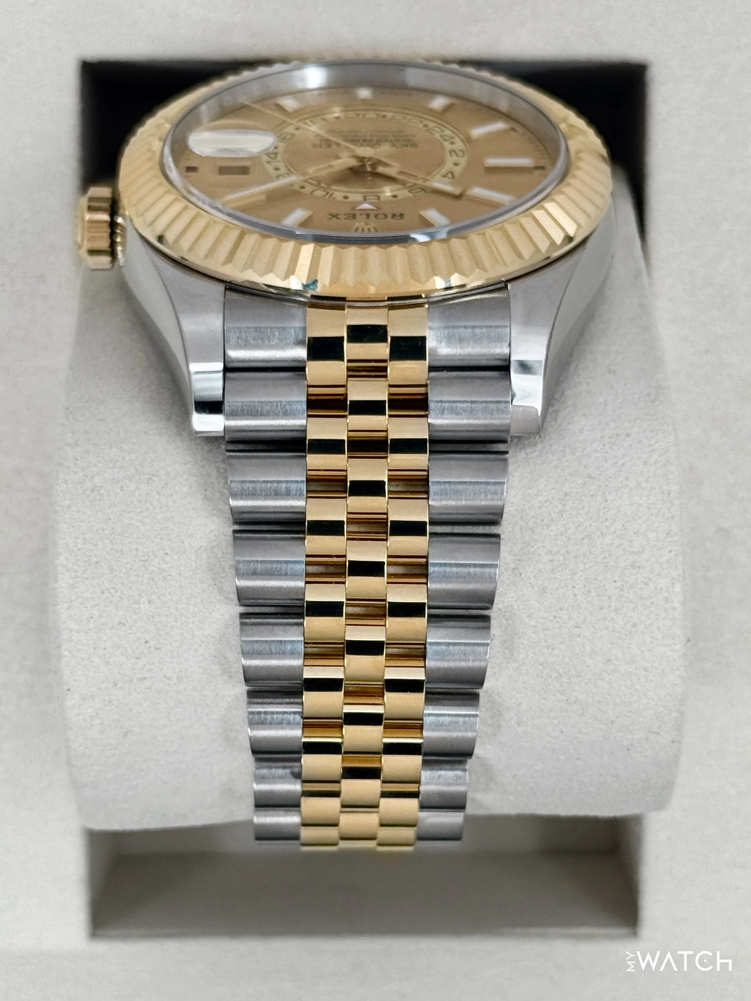NEW 2026 Rolex Sky-Dweller 42mm 336933 Jubilee Champagne Dial - Image 4