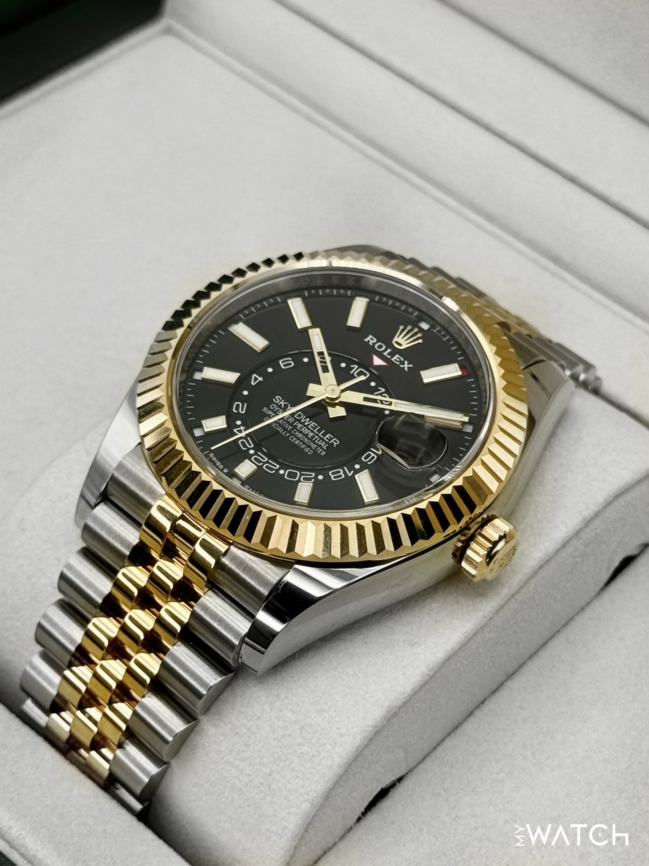 NEW 2026 Rolex Sky-Dweller 42mm 336933 Two-Tone Jubilee Black Dial - Image 5