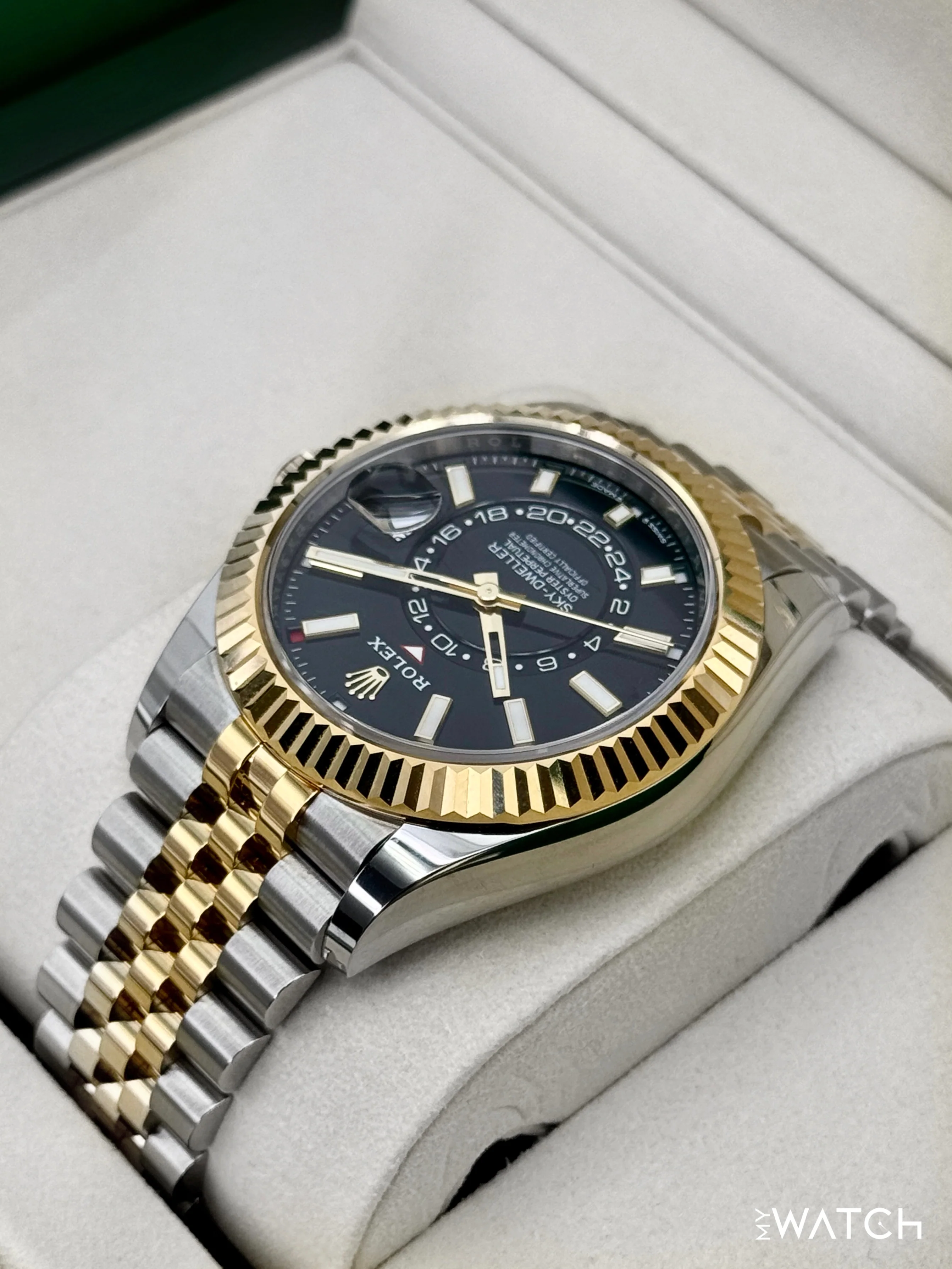 NEW 2026 Rolex Sky-Dweller 42mm 336933 Two-Tone Jubilee Black Dial - Image 7