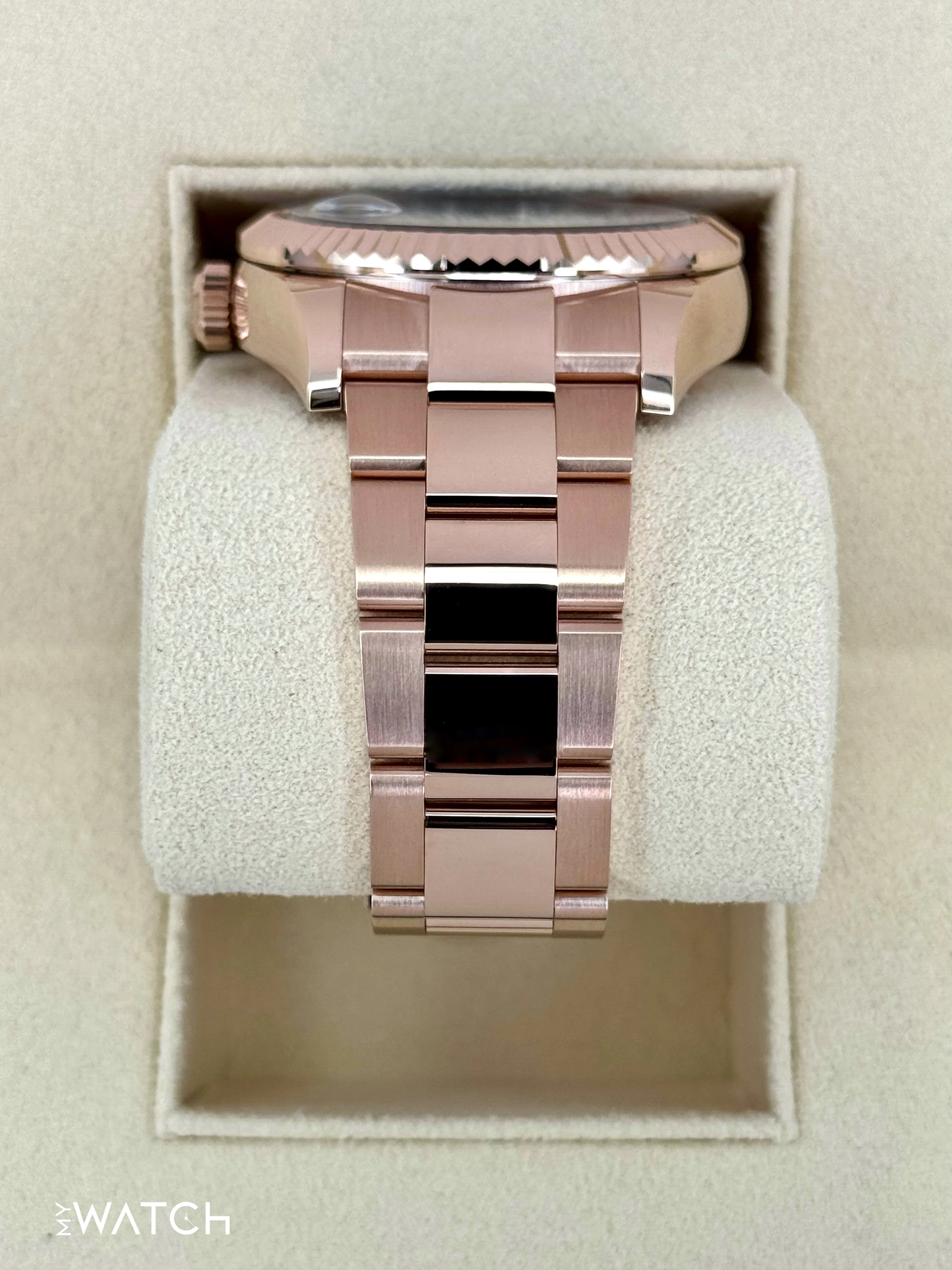 NEW 2026 Rolex Sky-Dweller 42mm 336935 Rose Gold Oyster Blue Dial - Image 4