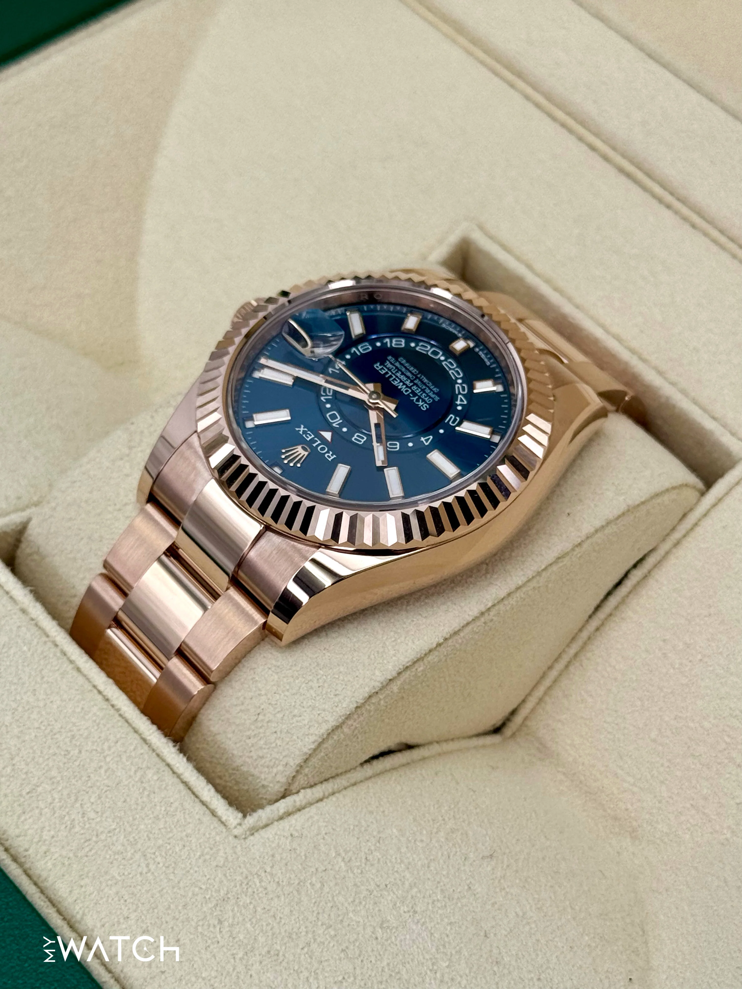 NEW 2026 Rolex Sky-Dweller 42mm 336935 Rose Gold Oyster Blue Dial - Image 7