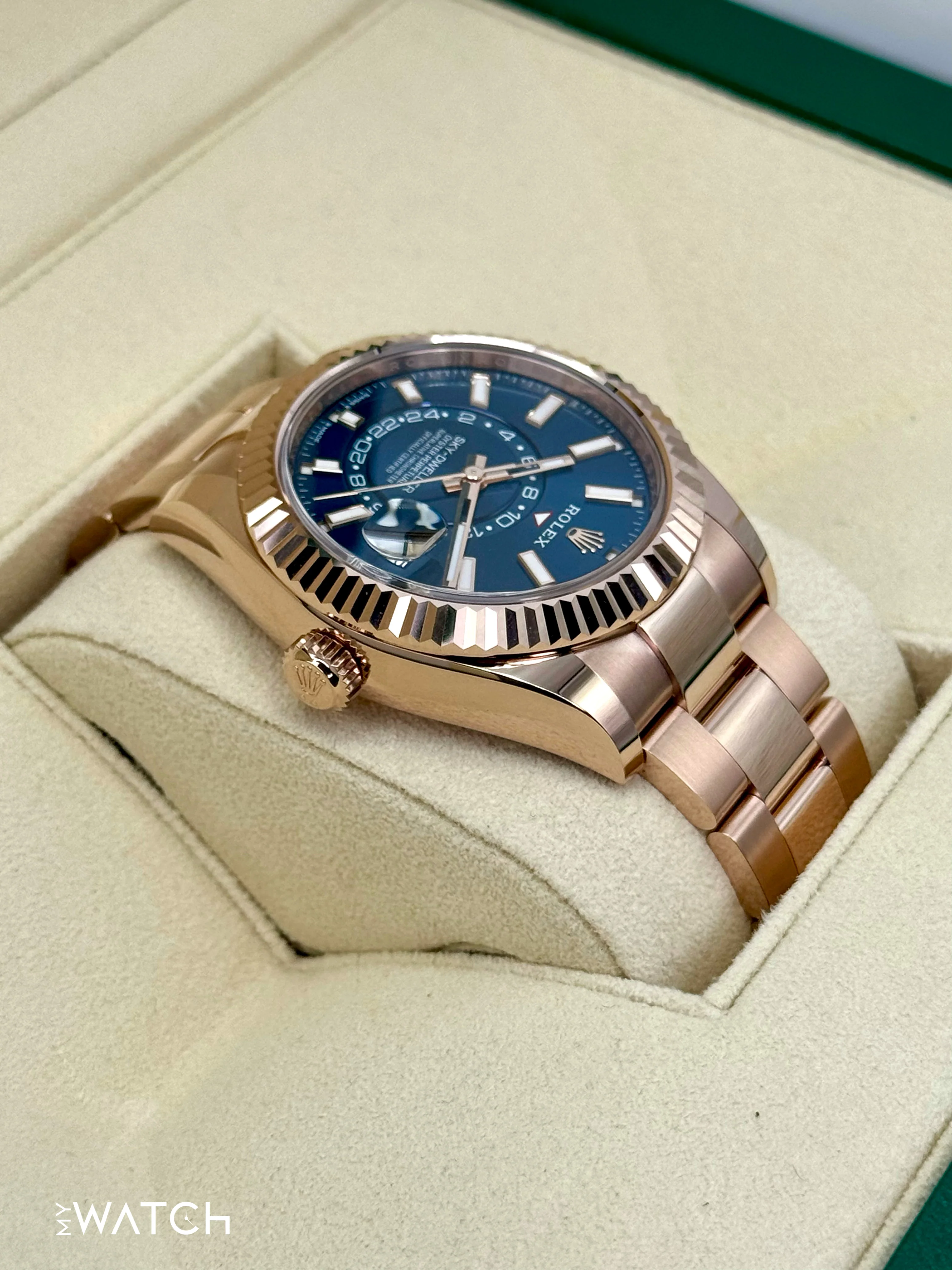 NEW 2026 Rolex Sky-Dweller 42mm 336935 Rose Gold Oyster Blue Dial - Image 8