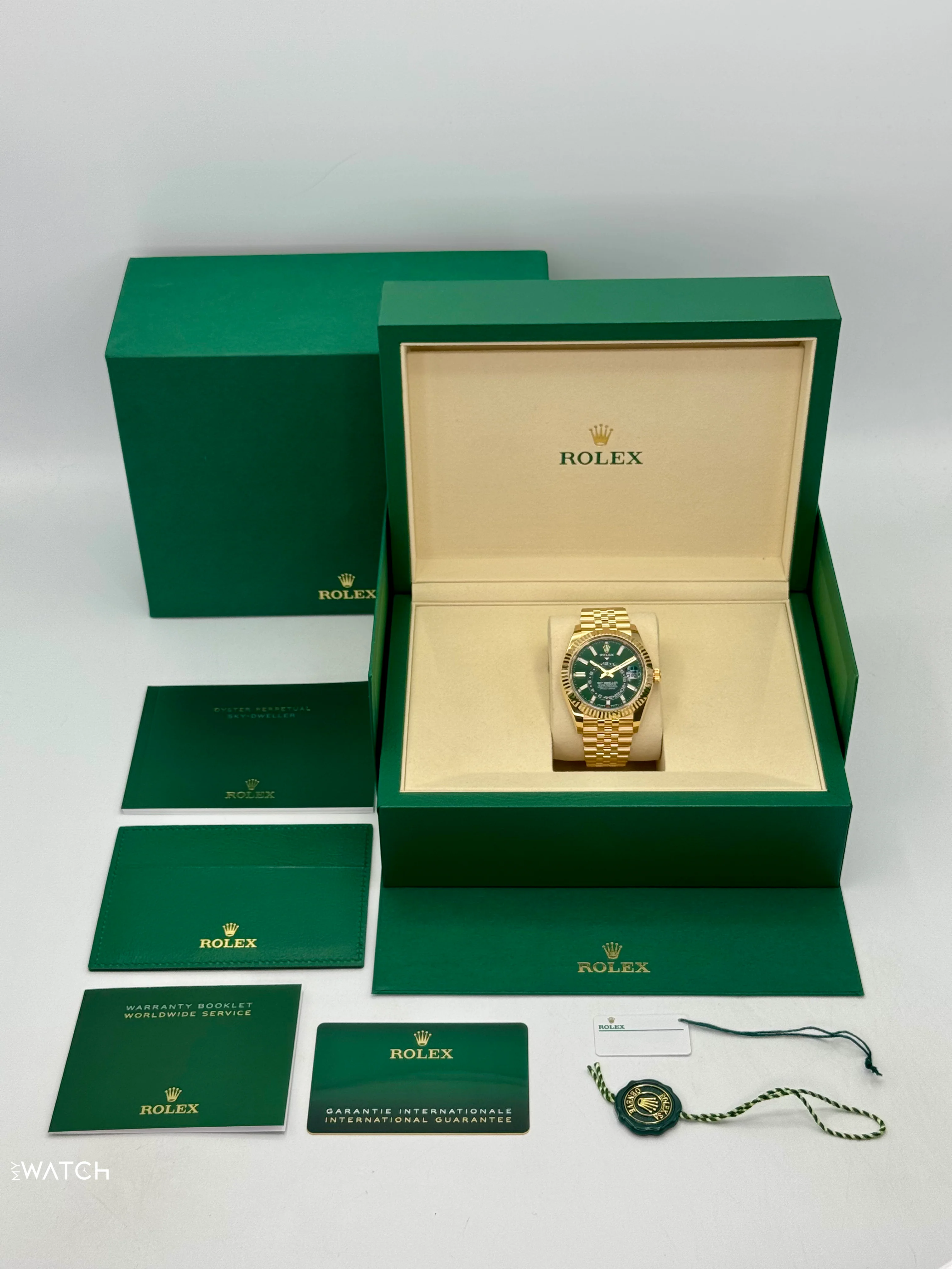 NEW 2026 Rolex Sky-Dweller 42mm 336938 Yellow Gold Jubilee Green Dial - Image 10