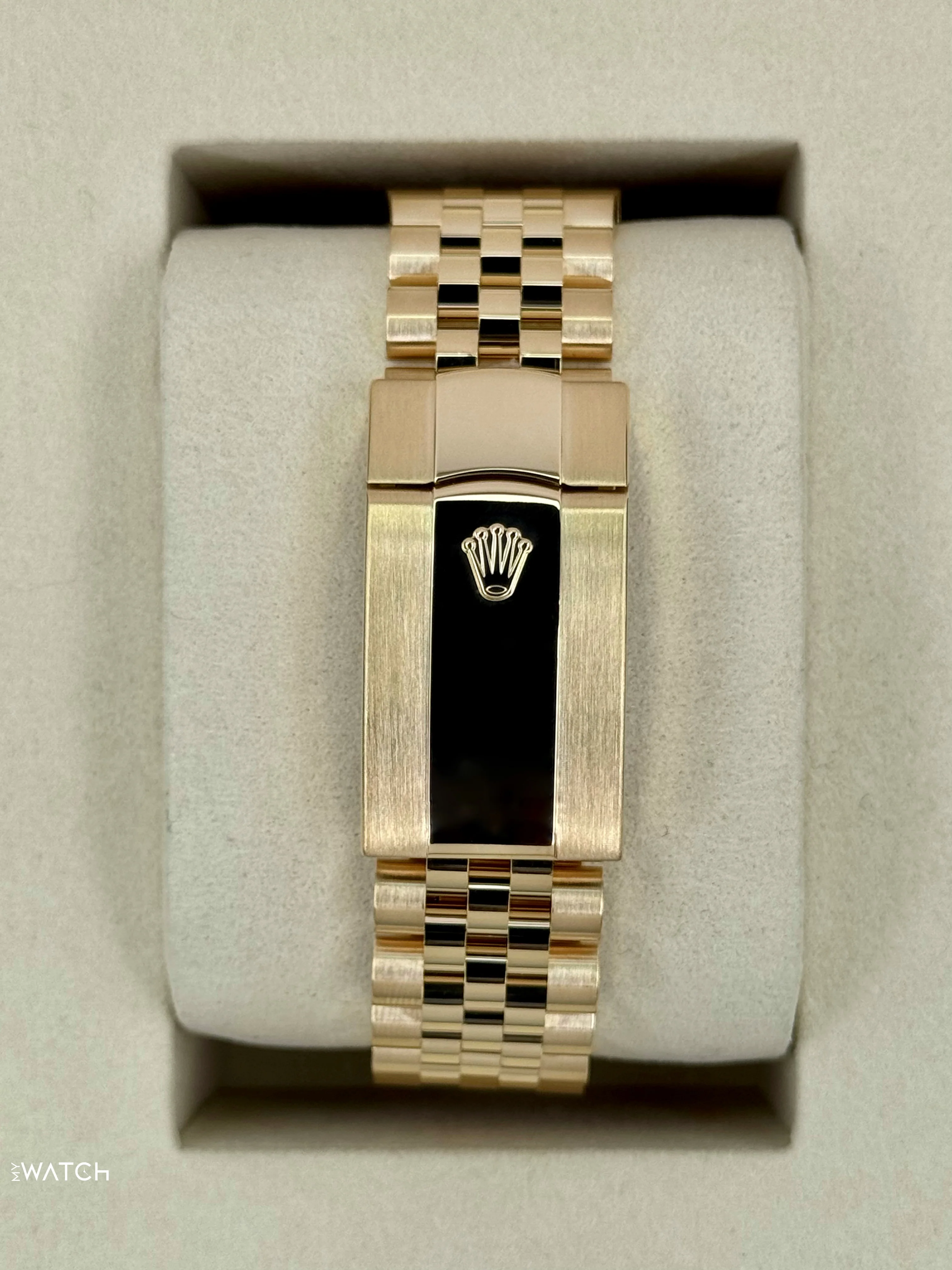NEW 2026 Rolex Sky-Dweller 42mm 336938 Yellow Gold Jubilee Green Dial - Image 2