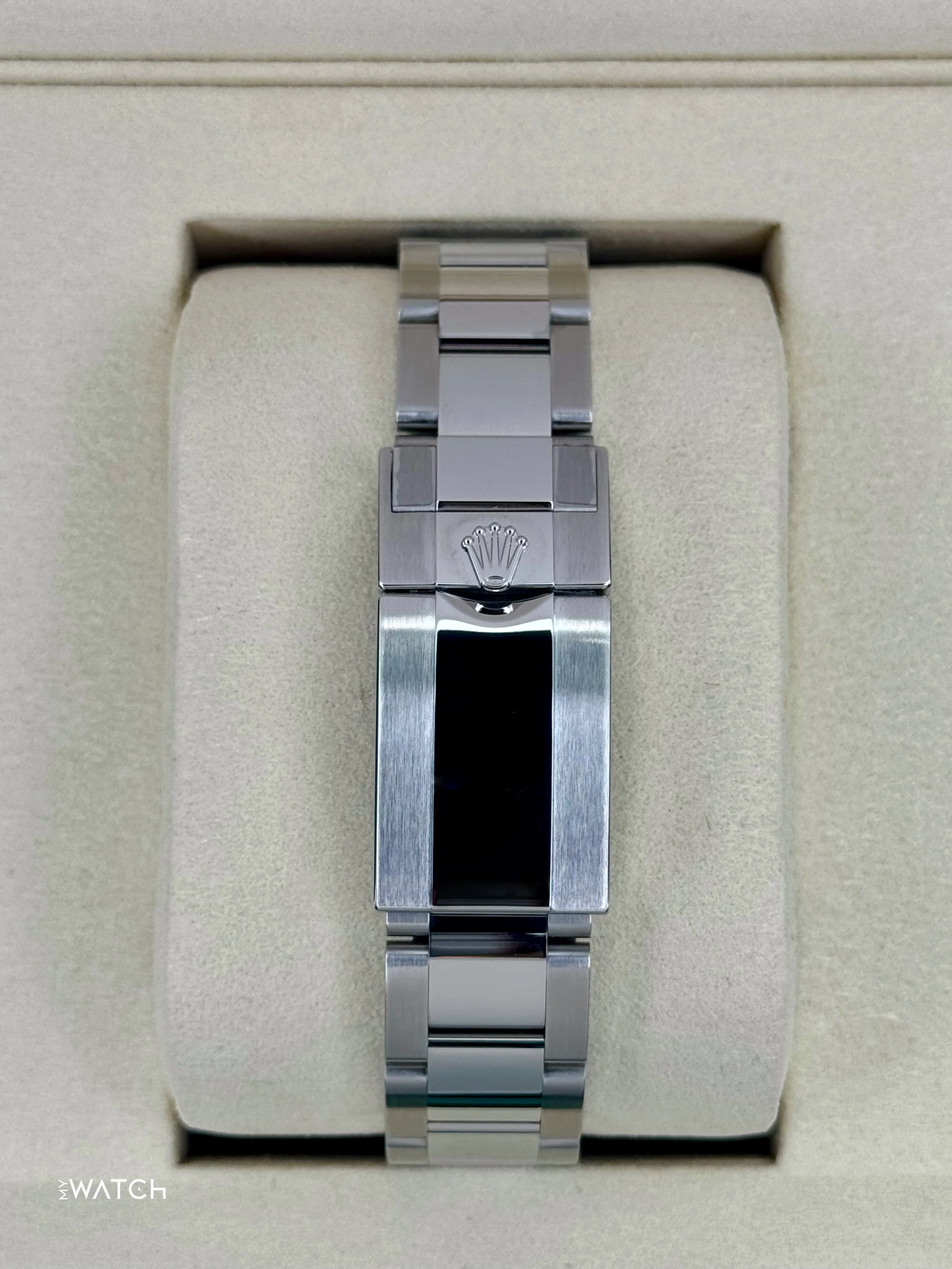 NEW 2026 Rolex Yacht-Master 40mm 126622 Stainless Steel Rhodium Dial - Image 2