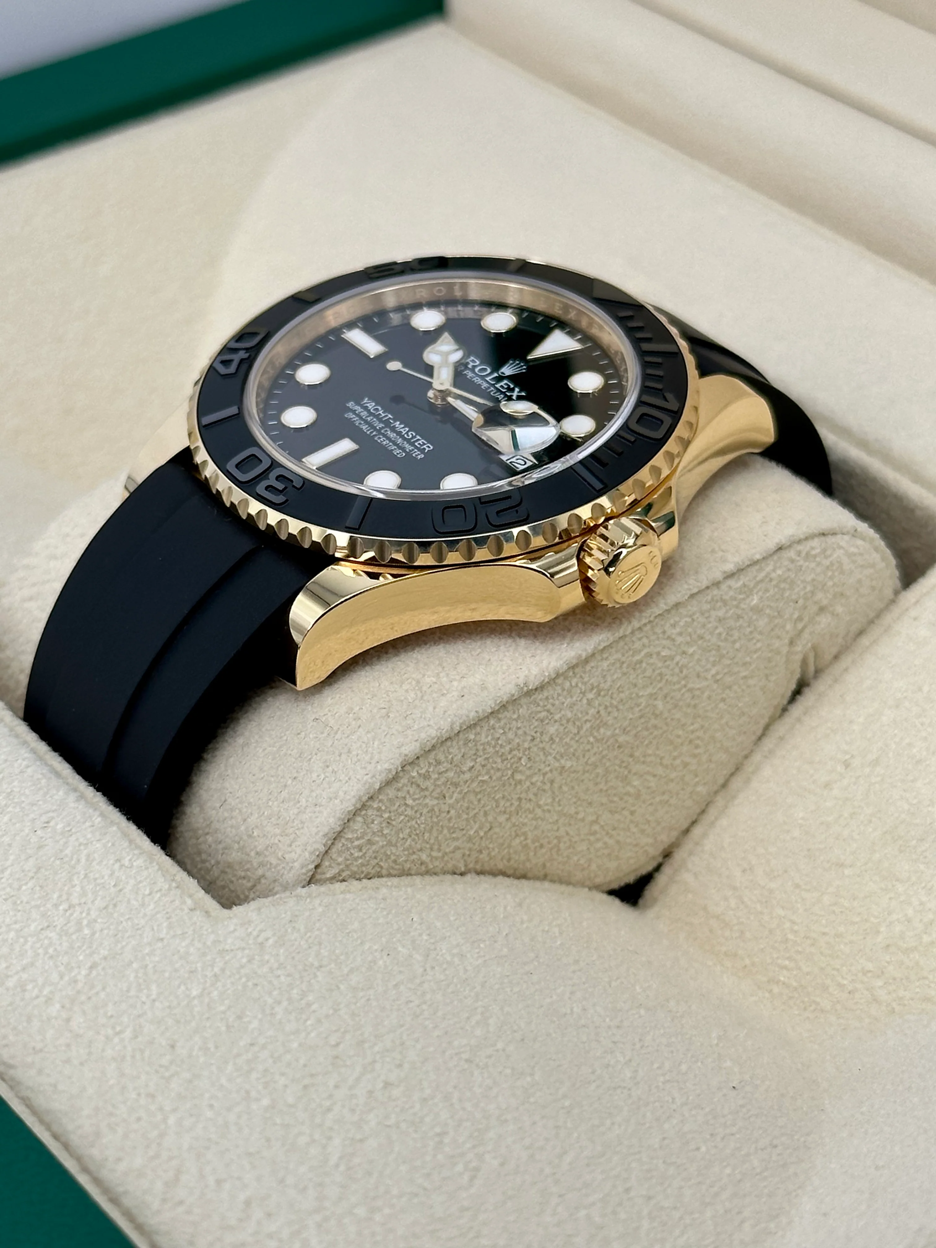 NEW 2026 Rolex Yacht-Master 42mm 226658 Gold Oysterflex Black Dial - Image 5
