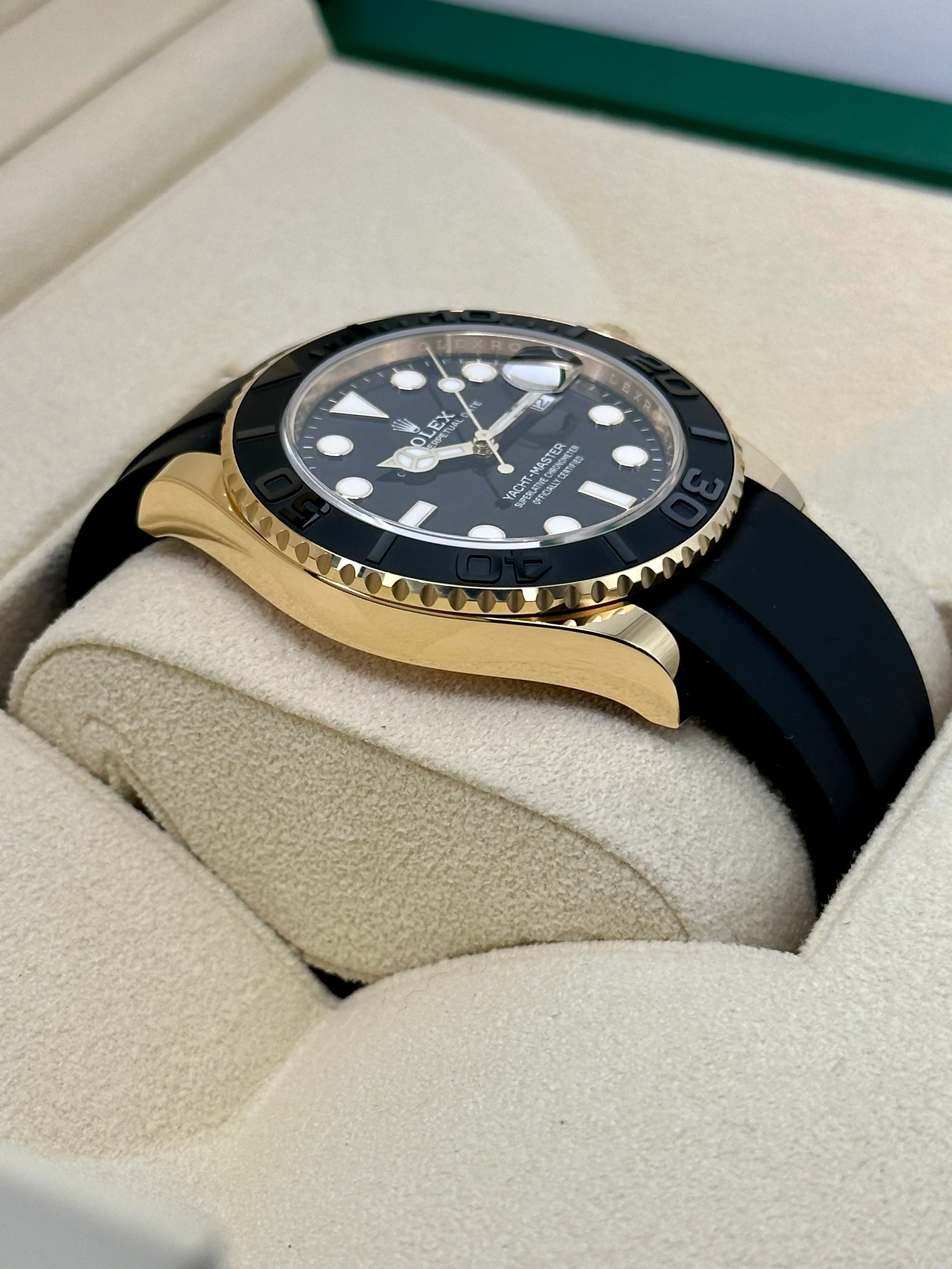 NEW 2026 Rolex Yacht-Master 42mm 226658 Gold Oysterflex Black Dial - Image 6