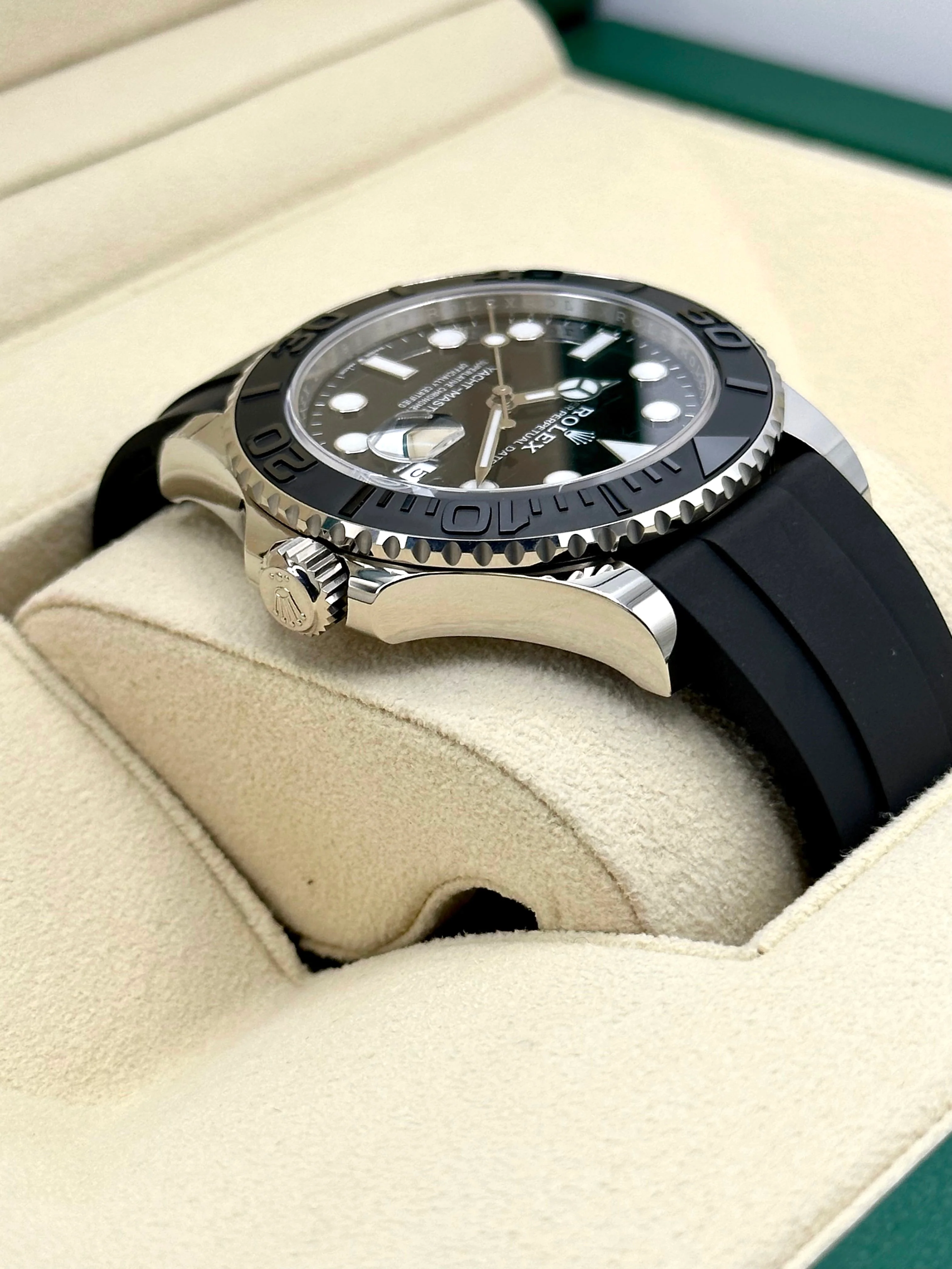 NEW 2026 Rolex Yacht-Master 42mm 226659 White Gold Oysterflex Black Dial - Image 8