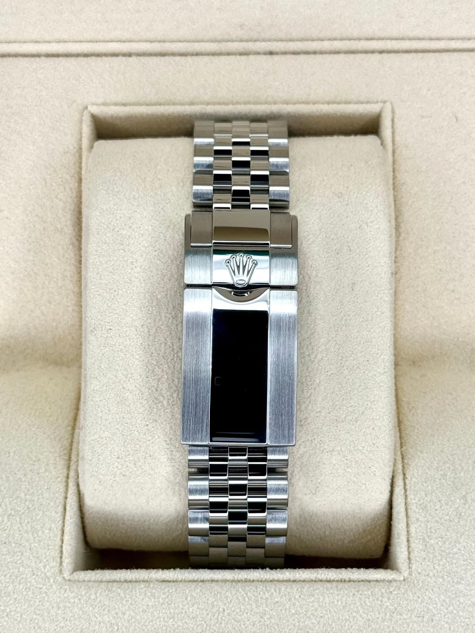NEW 2023 Rolex GMT-Master II "Batgirl" 40mm 126710BLNR Jubilee Black Dial - Image 2