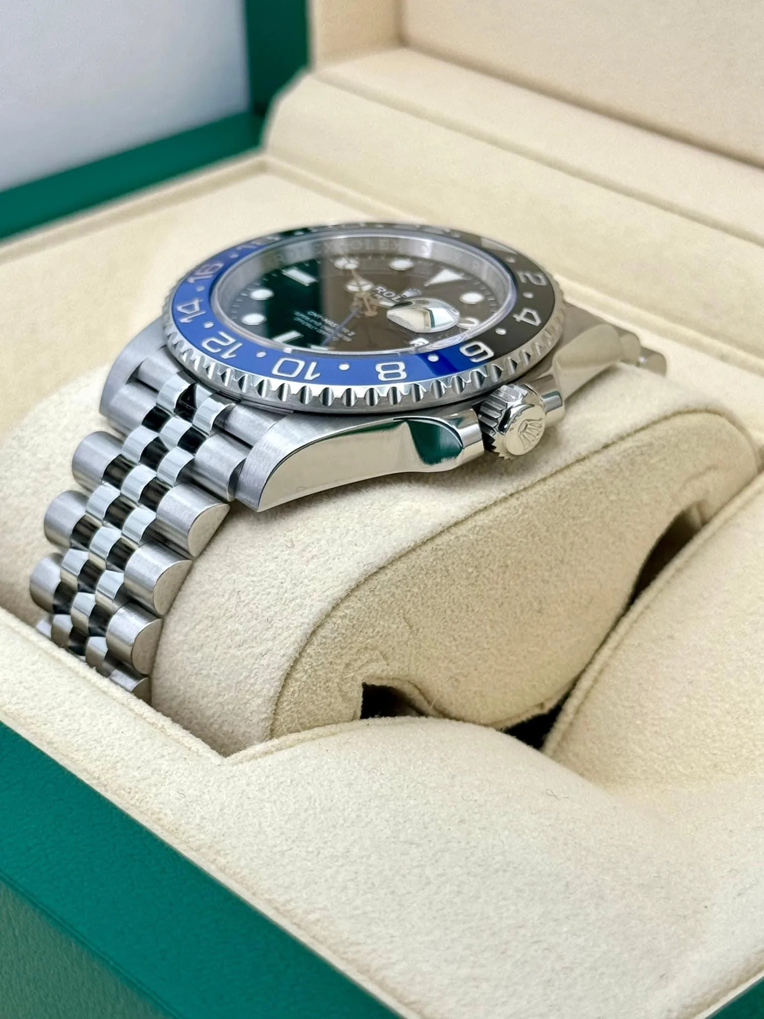 NEW 2023 Rolex GMT-Master II "Batgirl" 40mm 126710BLNR Jubilee Black Dial - Image 5