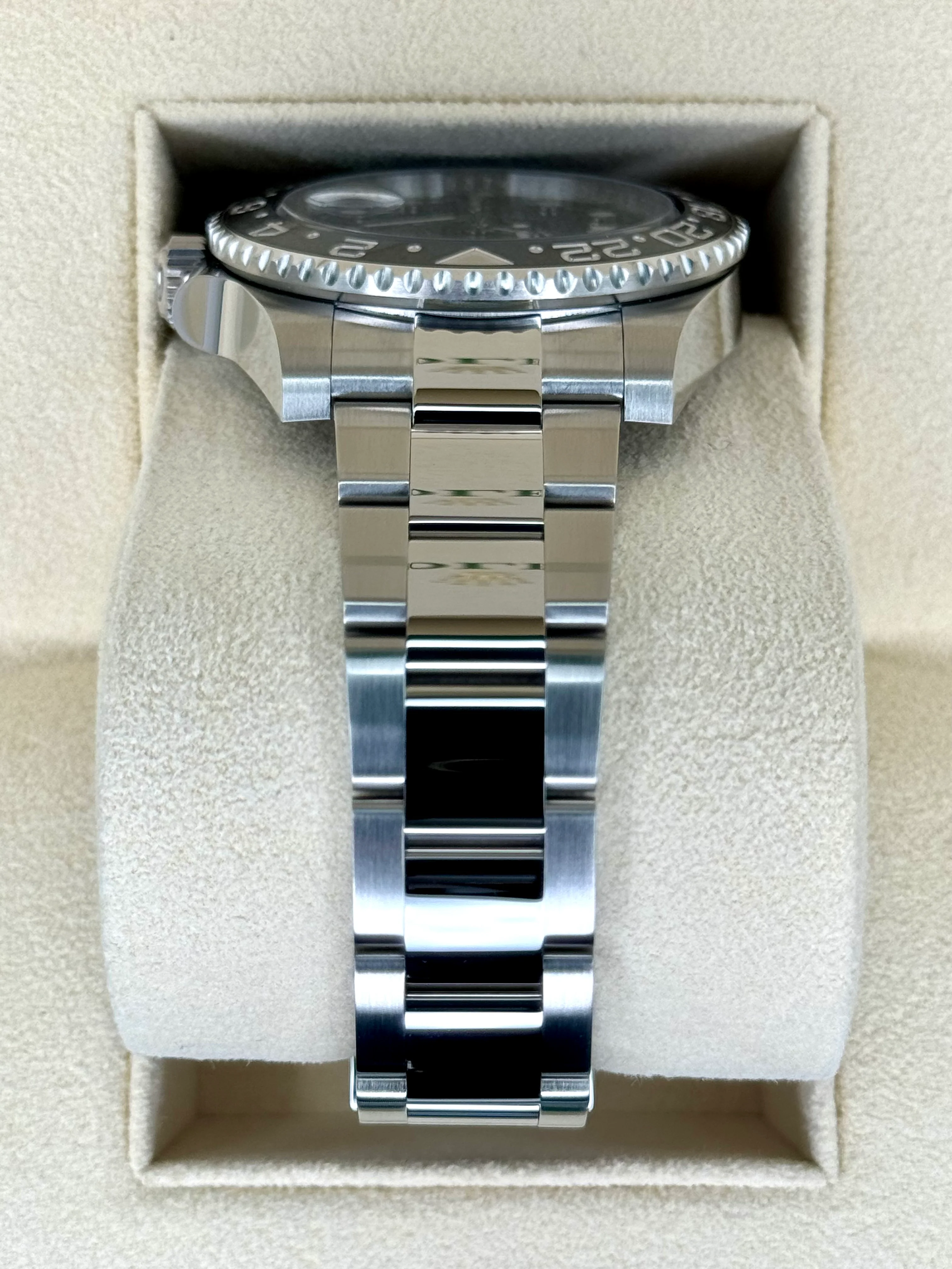 NEW OLD STOCK 2020 Rolex GMT-Master II 40mm 116710LN Black Dial - Image 4