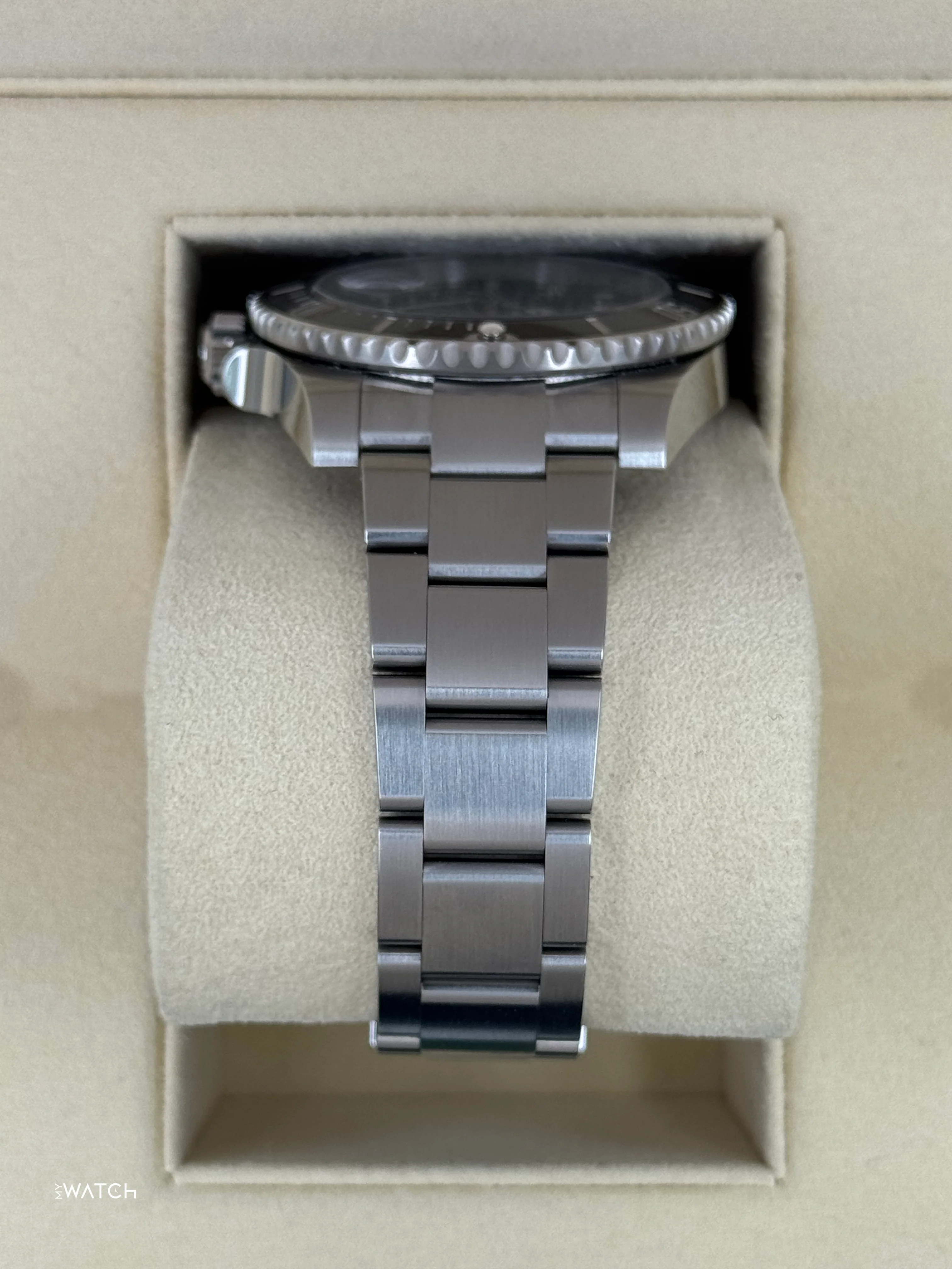 NEW OLD STOCK 2020 Rolex Submariner 40mm 116610LN Stainless Steel Black Dial - Image 4
