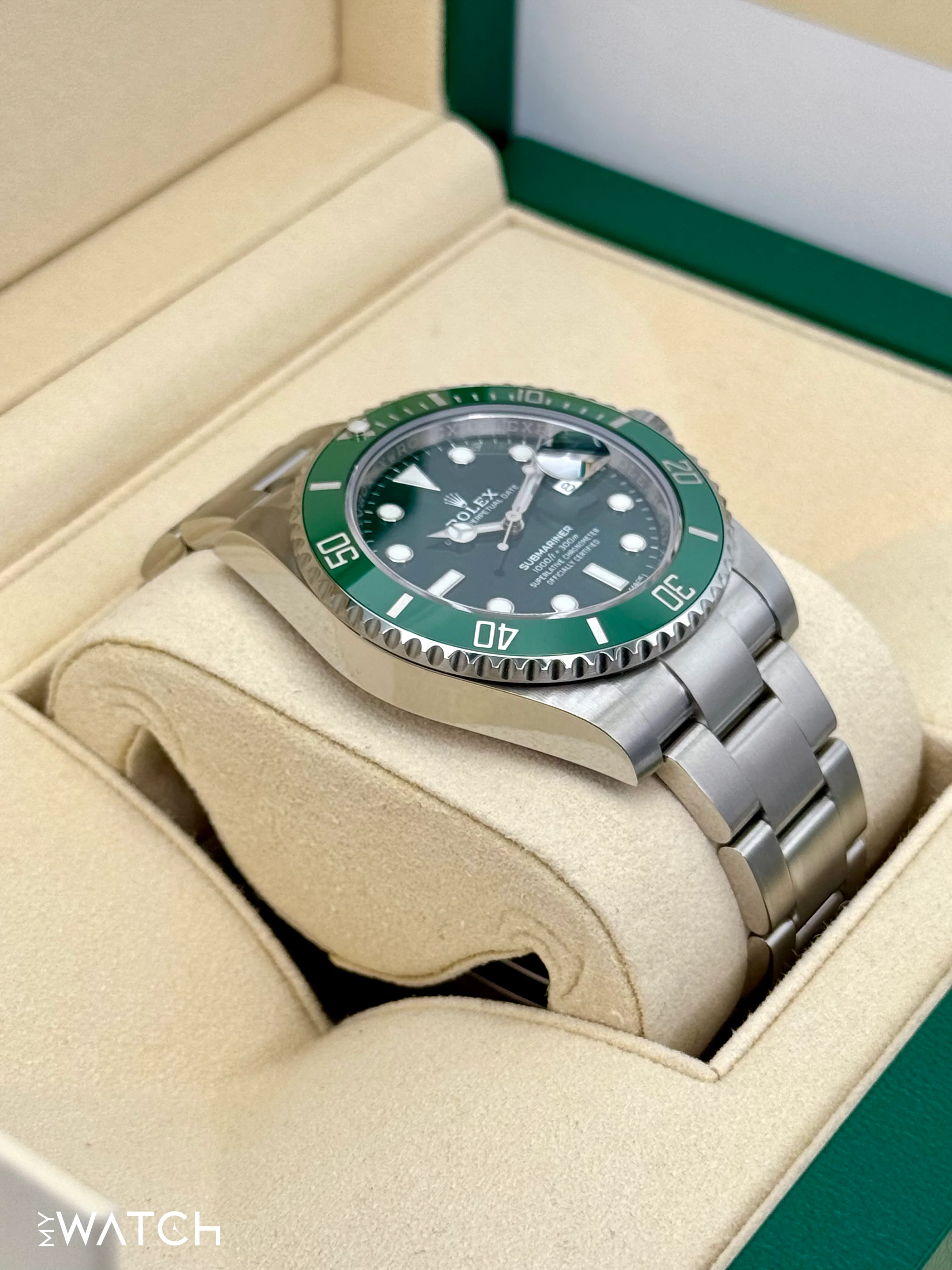 NEW OLD STOCK 2020 Rolex Submariner “Hulk” 40mm 116610LV Green Dial - Image 6