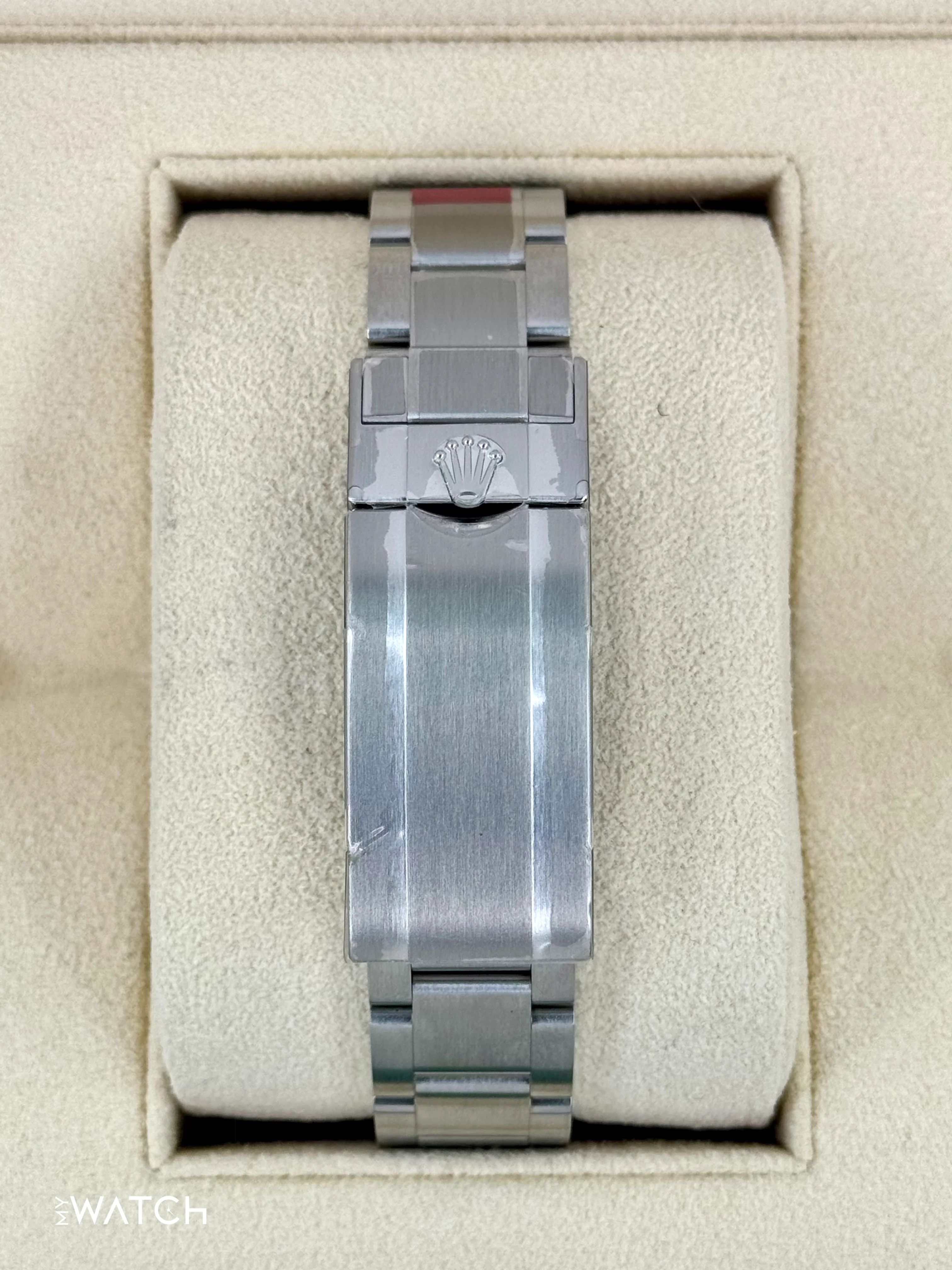 NEW OLD STOCK 2020 Rolex Submariner “Hulk” 40mm 116610LV Green Dial (STICKERED) - Image 2