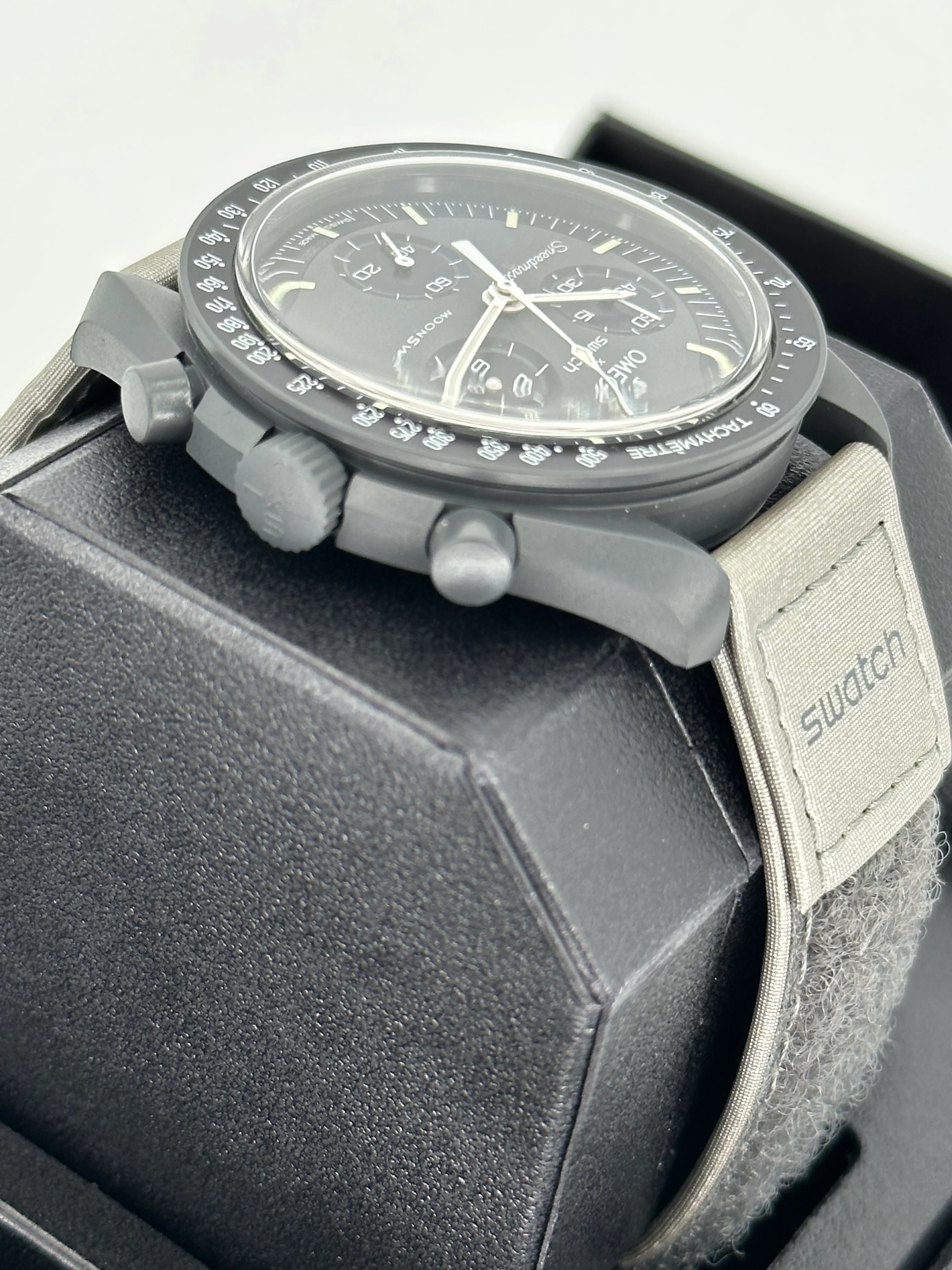 NEW Omega S033A100 Bioceramic Moon Swatch  - Mission to Mercury - Image 7