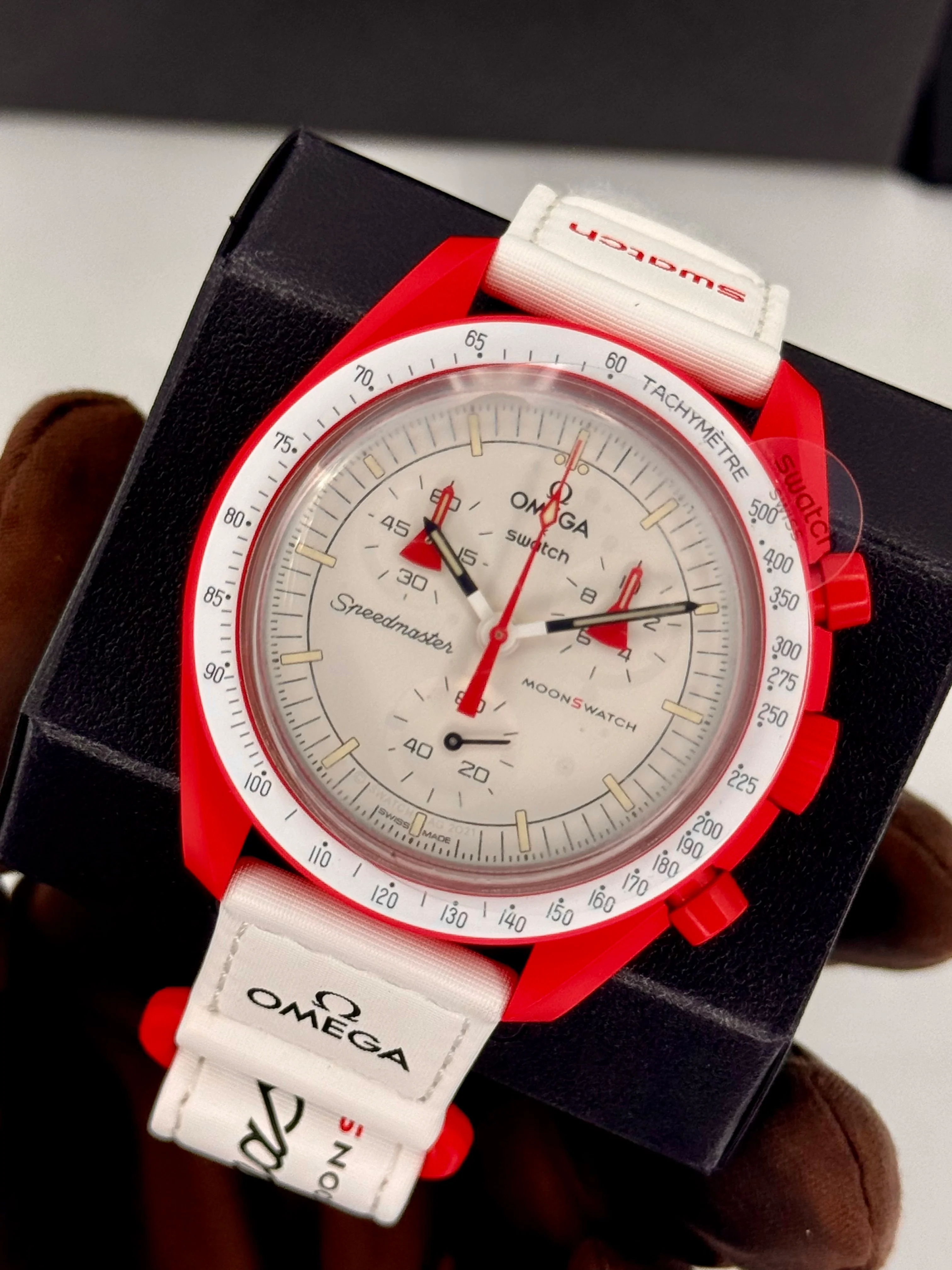 NEW Omega SO33R100 Bioceramic Moon Swatch  - Mission to Mars - Image 4