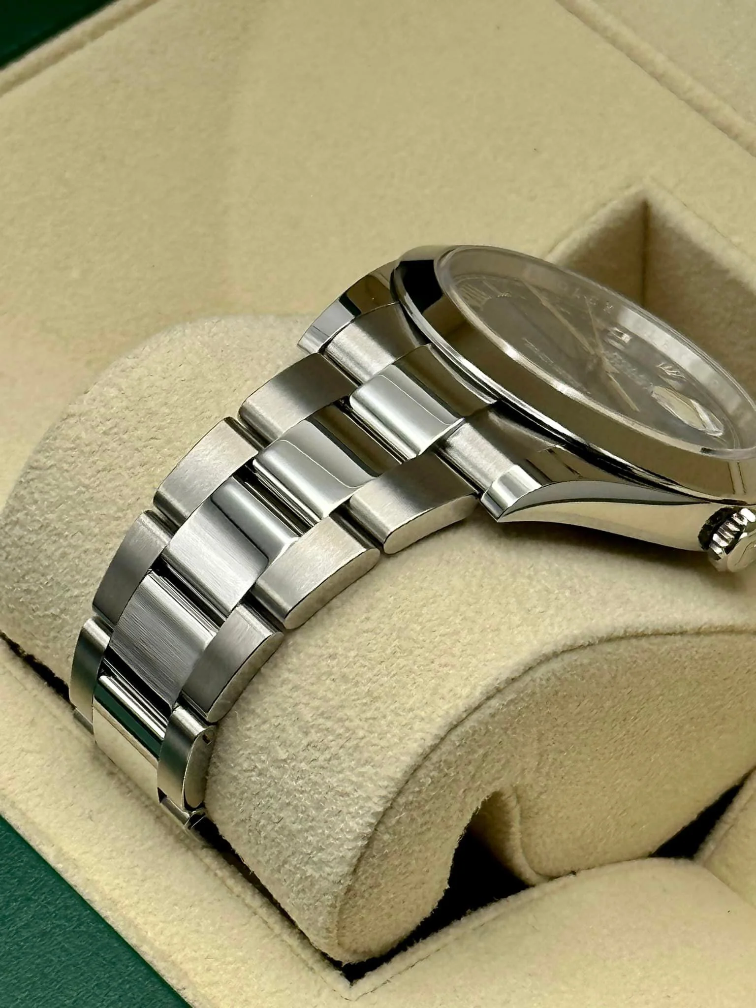 NEW Rolex 2023 Datejust 41mm 126300 Oyster Blue Roman Numeral Dial - Image 5