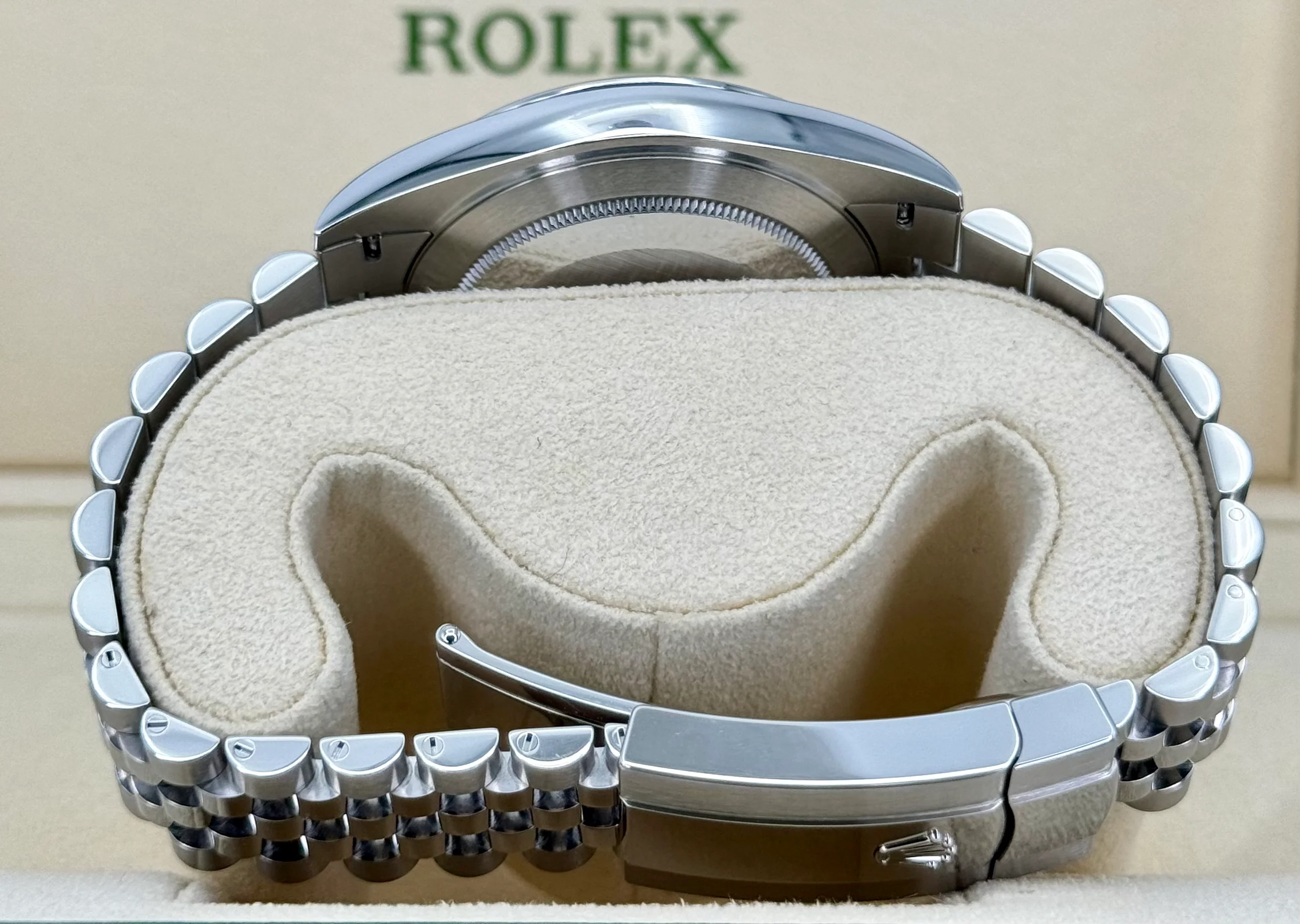 NEW Rolex 2023 Datejust 41mm 126300 Jubilee Rhodium Dial - Image 10
