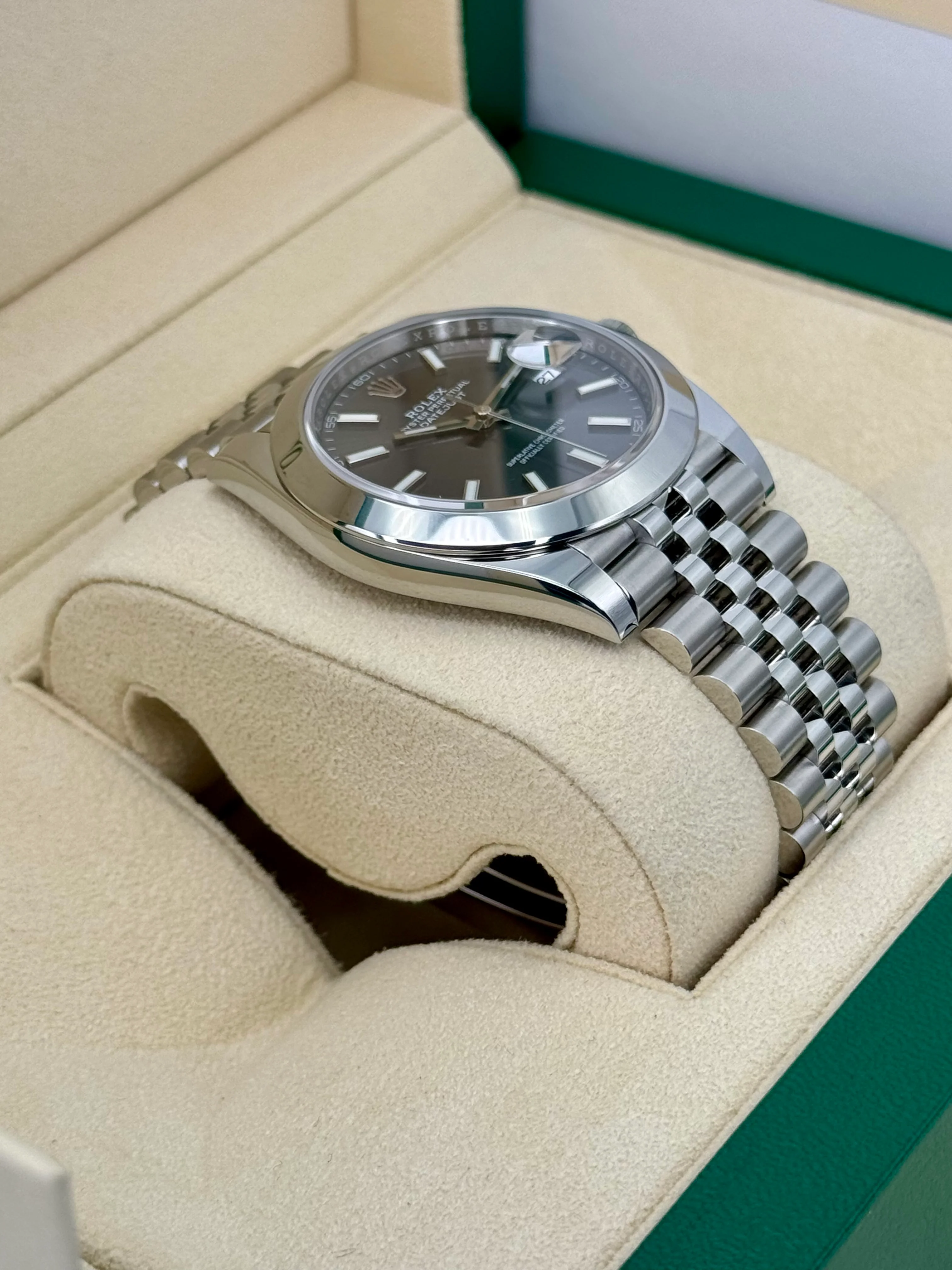 NEW Rolex 2023 Datejust 41mm 126300 Jubilee Rhodium Dial - Image 6