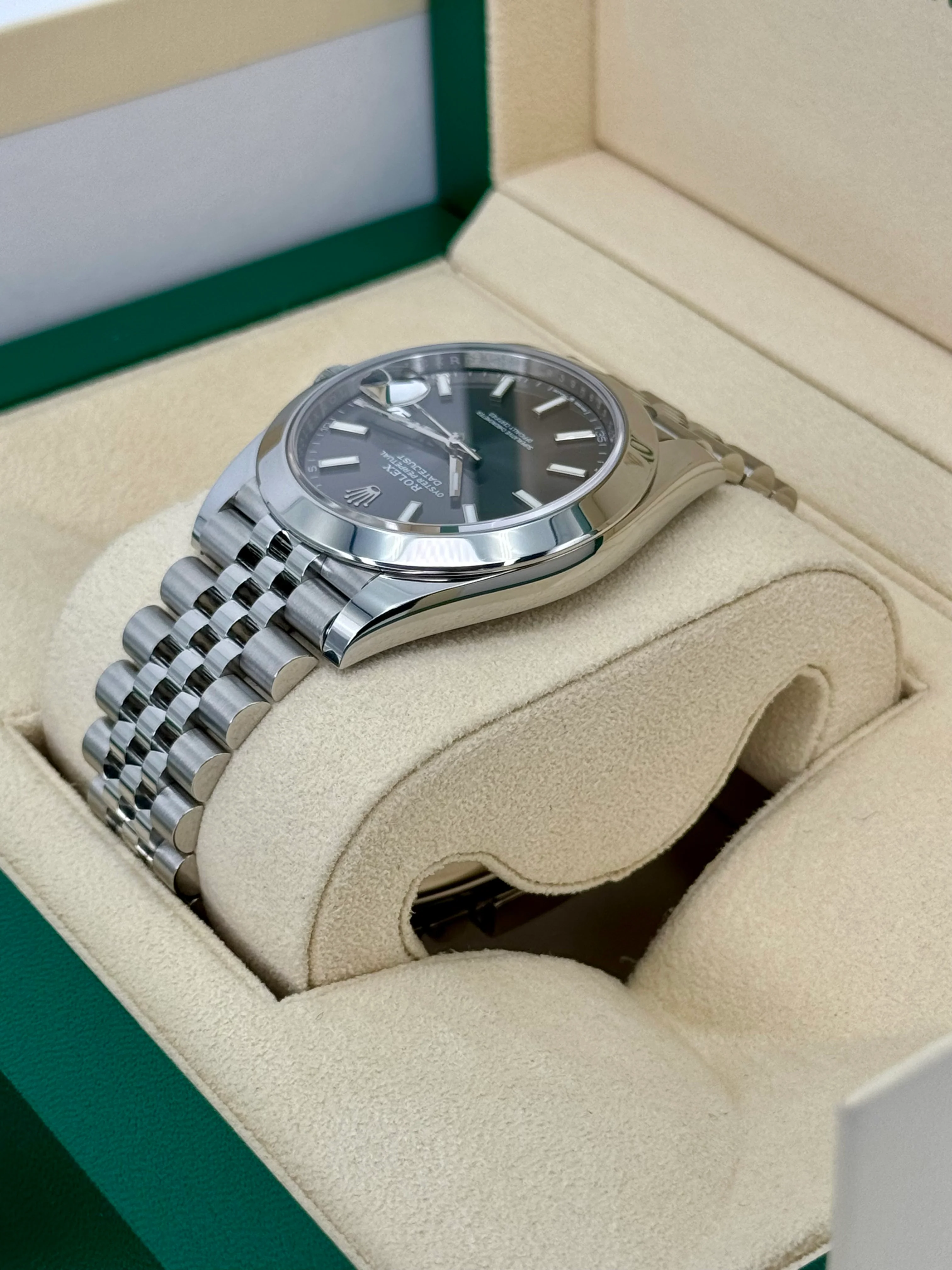 NEW Rolex 2023 Datejust 41mm 126300 Jubilee Rhodium Dial - Image 7