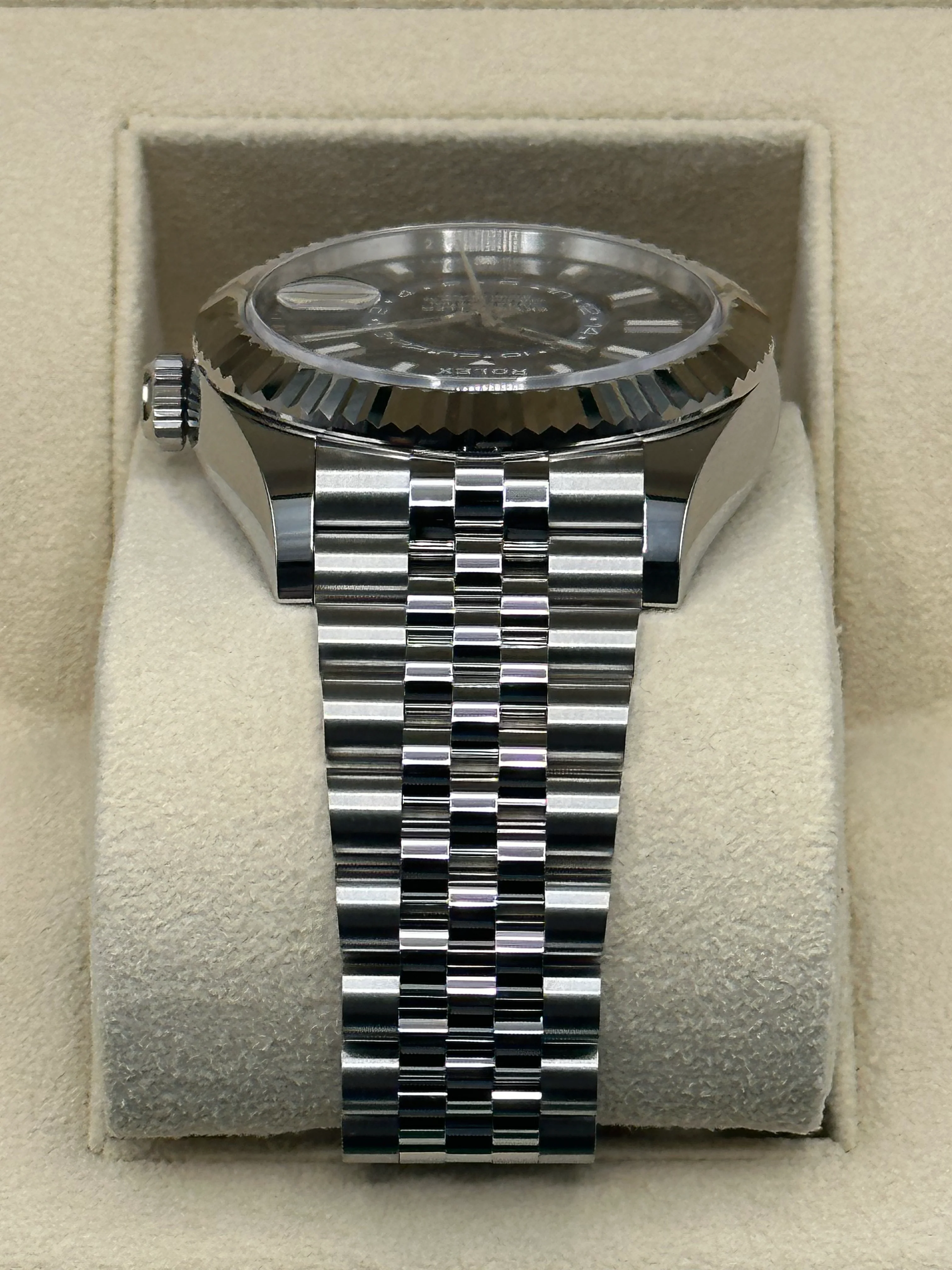 NEW Rolex 2023 Sky-Dweller 42mm 326934 Jubilee Blue Dial - Image 3