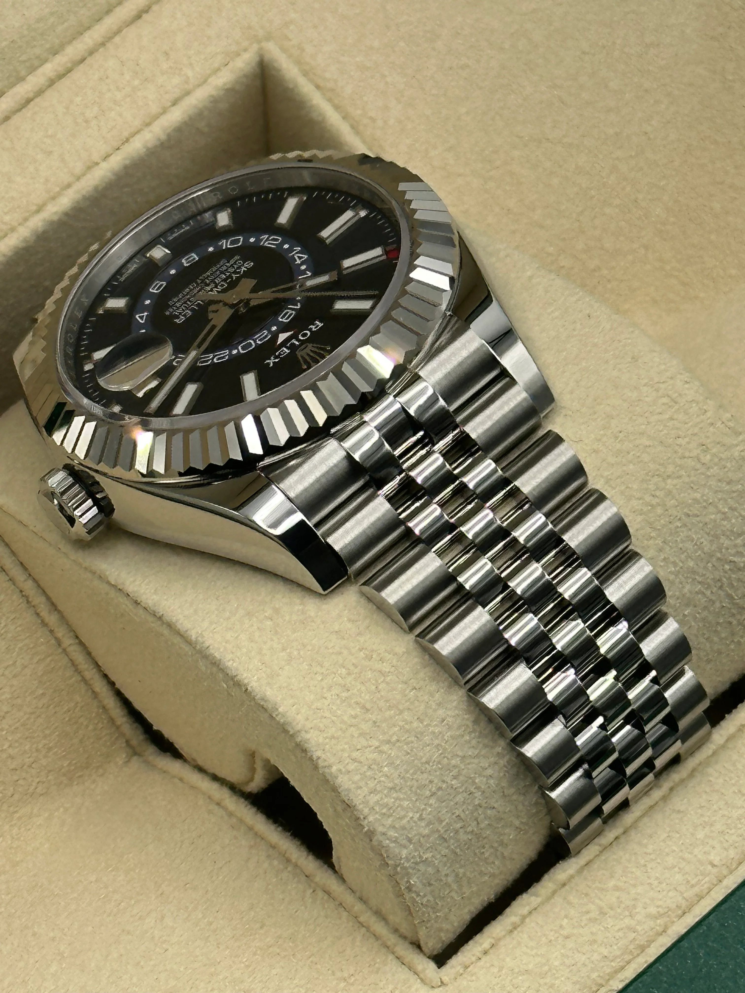 NEW Rolex 2023 Sky-Dweller 42mm 326934 Jubilee Blue Dial - Image 6