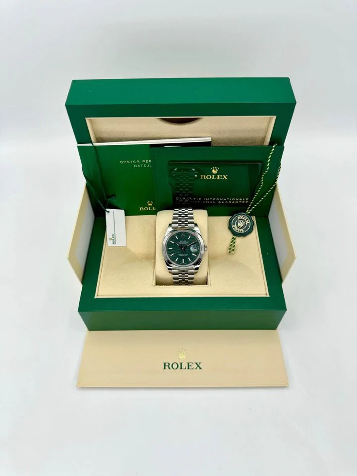 NEW Rolex Datejust 41mm 126334 Jubilee Green Motif Dial - Image 11