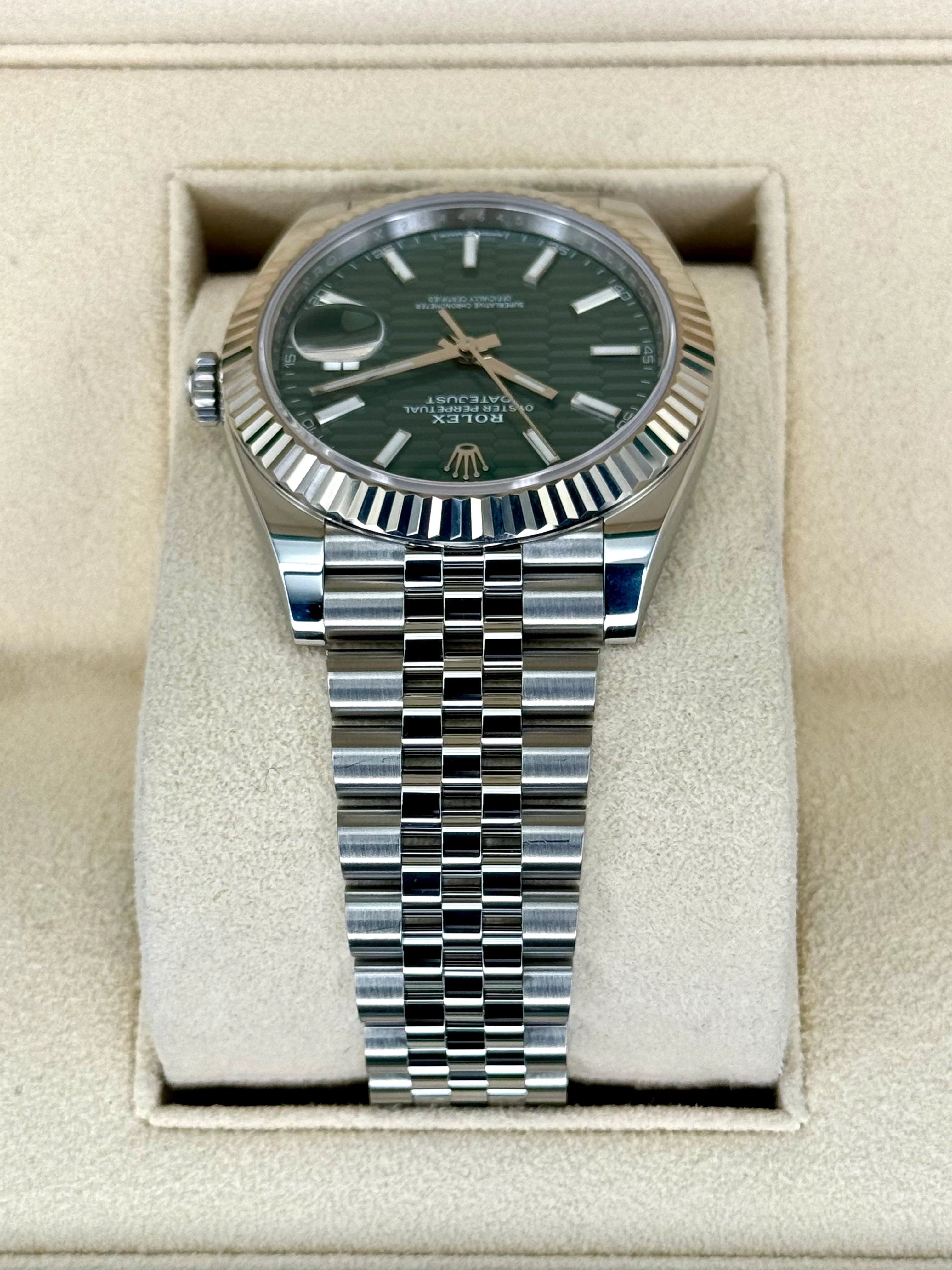 NEW Rolex Datejust 41mm 126334 Jubilee Green Motif Dial - Image 4