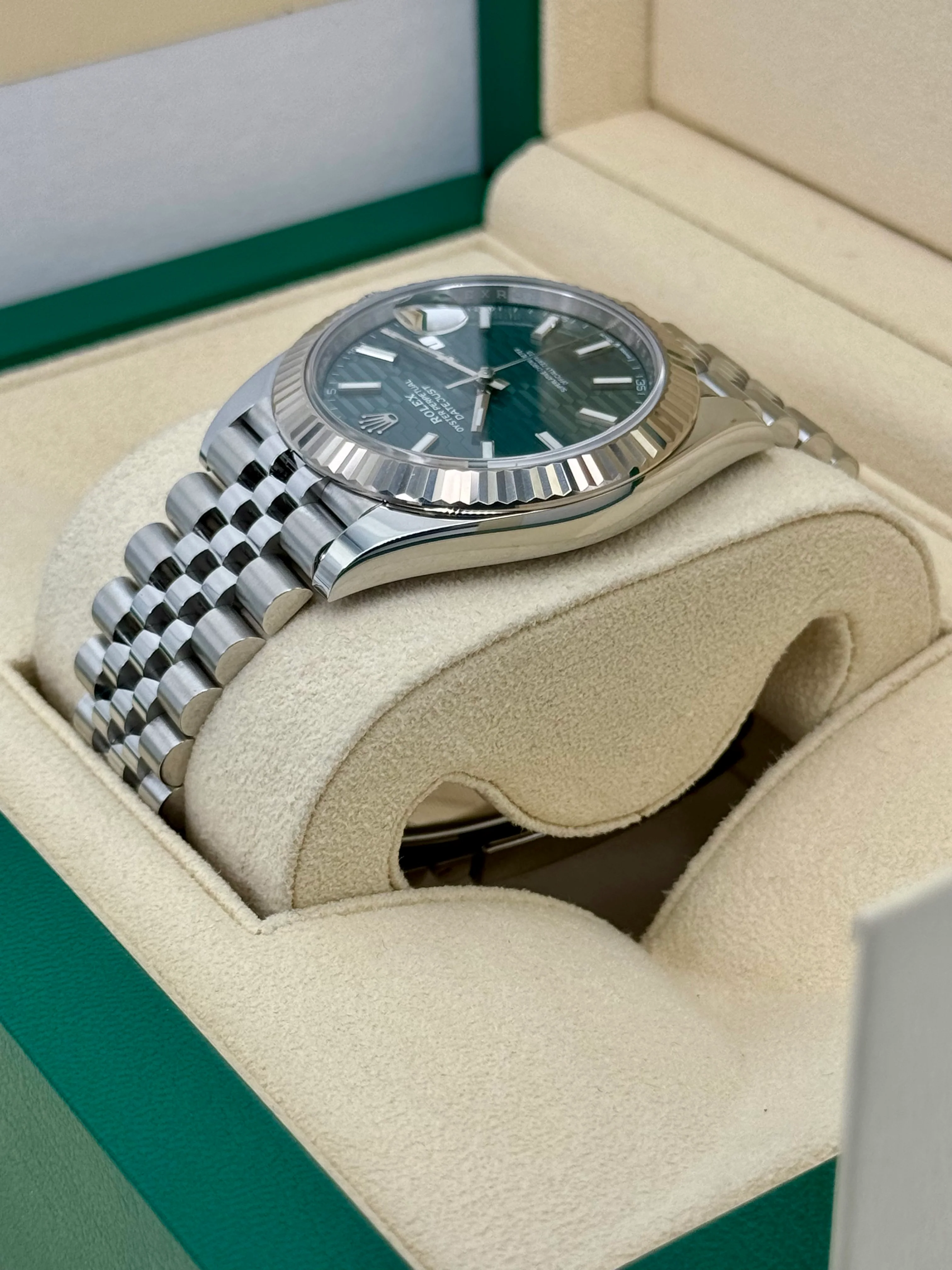 NEW Rolex Datejust 41mm 126334 Jubilee Green Motif Dial - Image 7