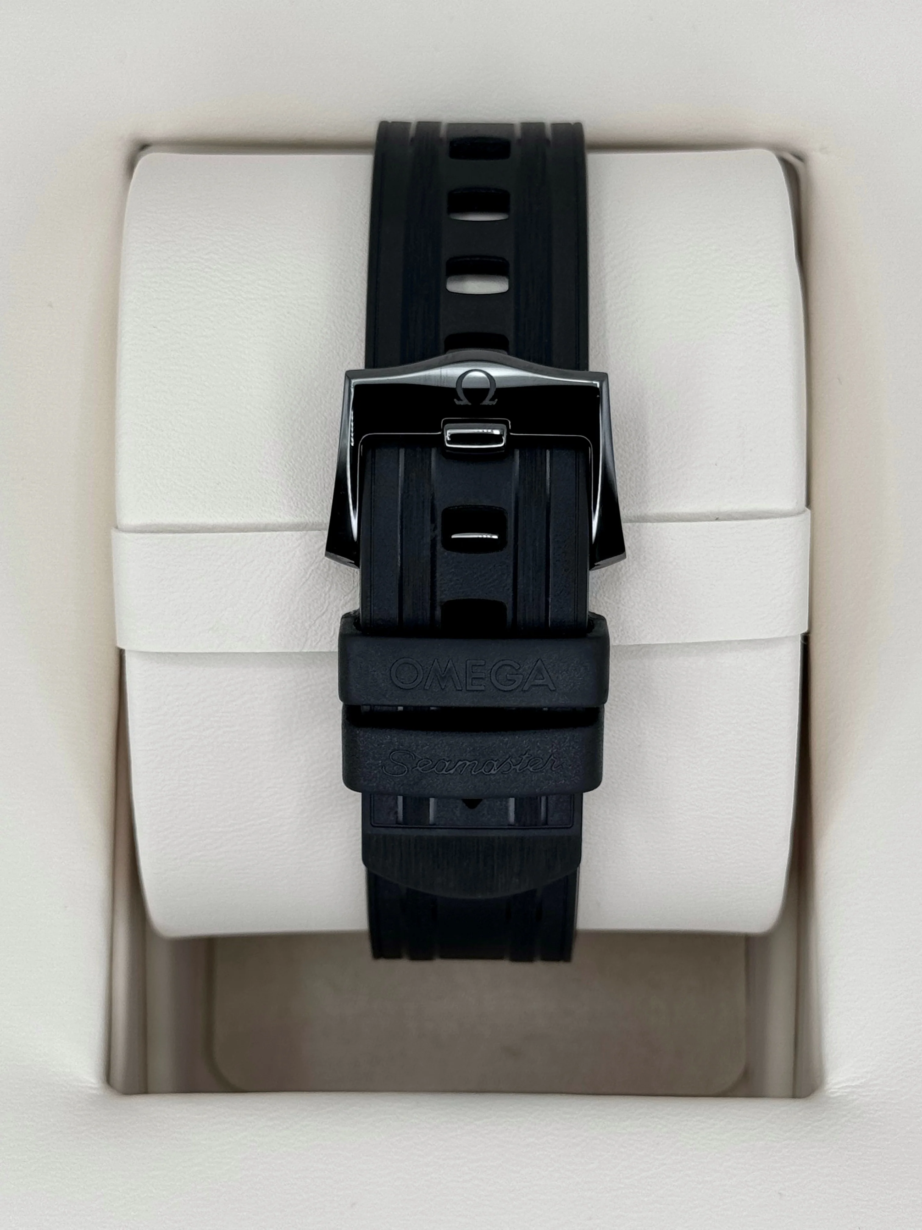 2023 Omega Seamaster 300m 43.5mm 210.92.44.20.01.003 Black Ceramic - Image 2