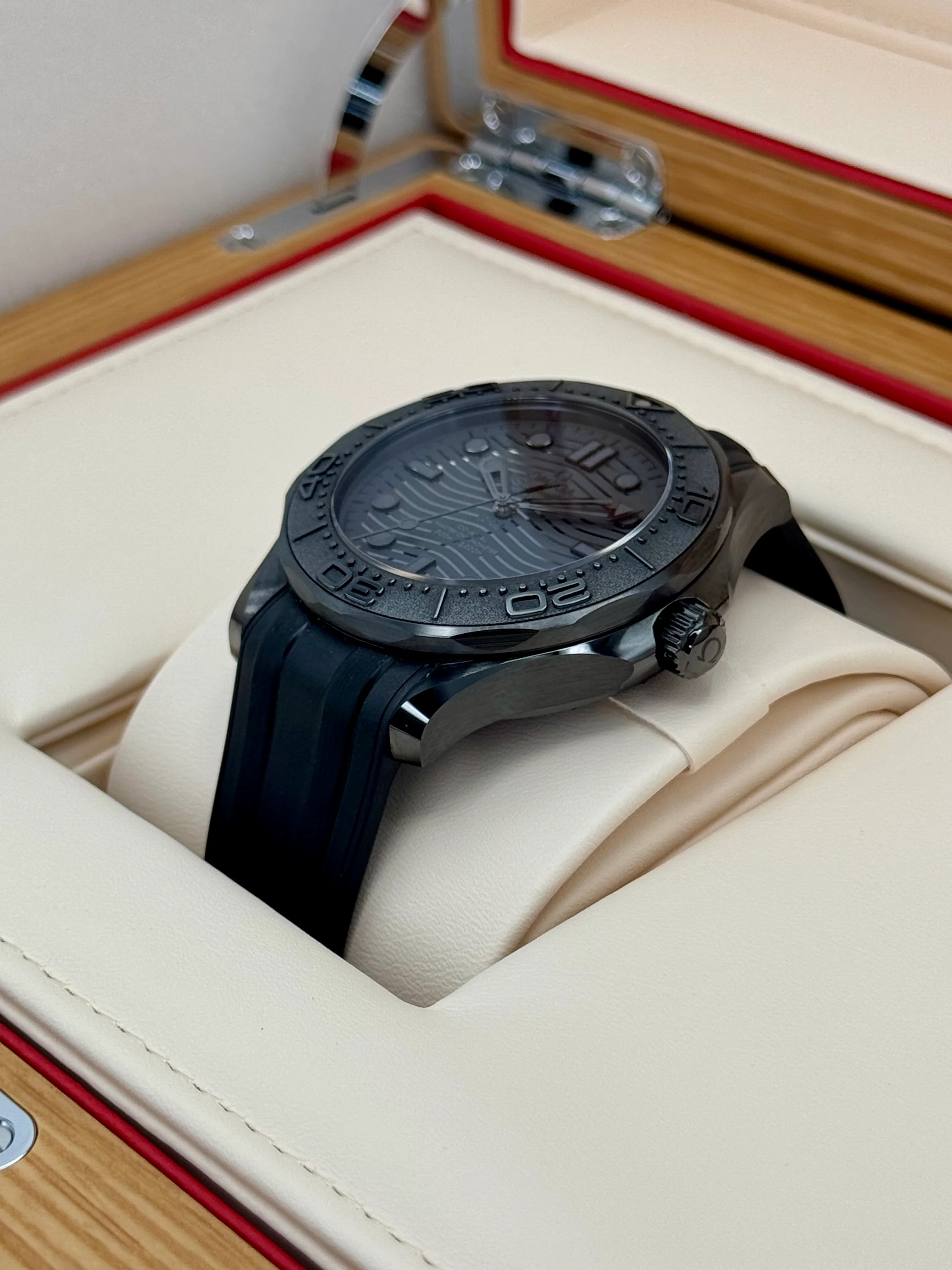 2023 Omega Seamaster 300m 43.5mm 210.92.44.20.01.003 Black Ceramic - Image 5