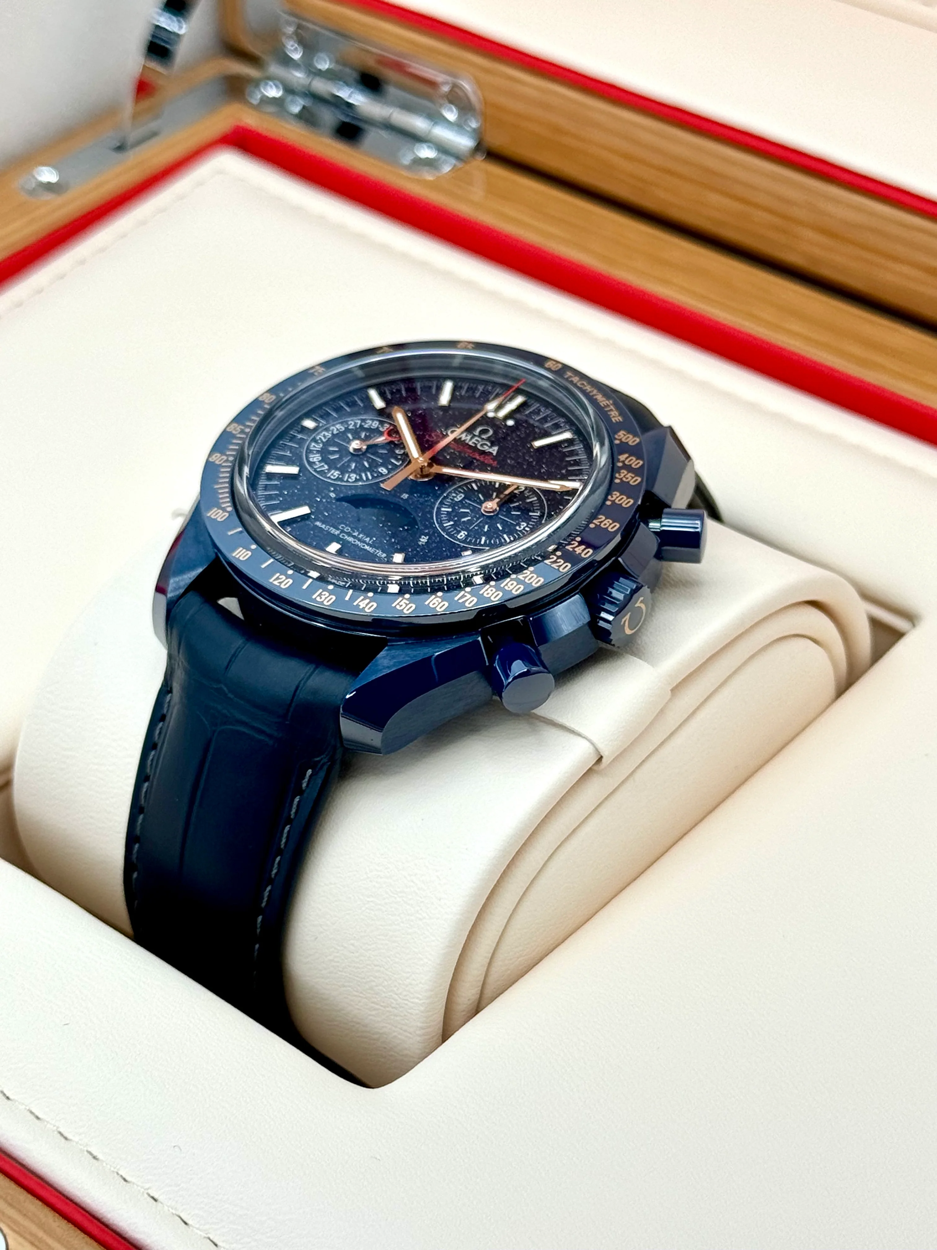 New 2024 Omega Speedmaster Moonphase 44.2mm 30493445203001 Blue Dial - Image 5