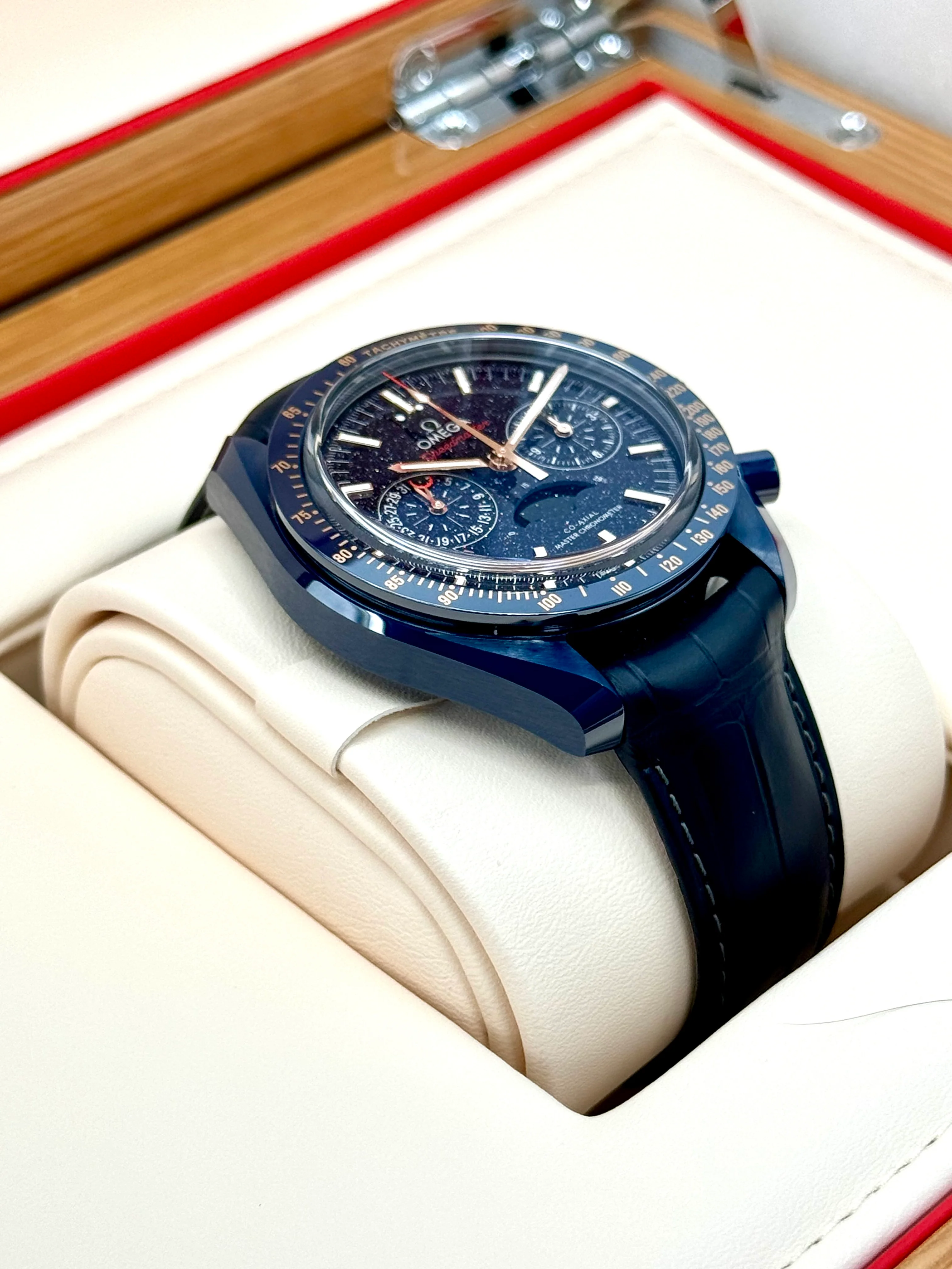 New 2024 Omega Speedmaster Moonphase 44.2mm 30493445203001 Blue Dial - Image 6