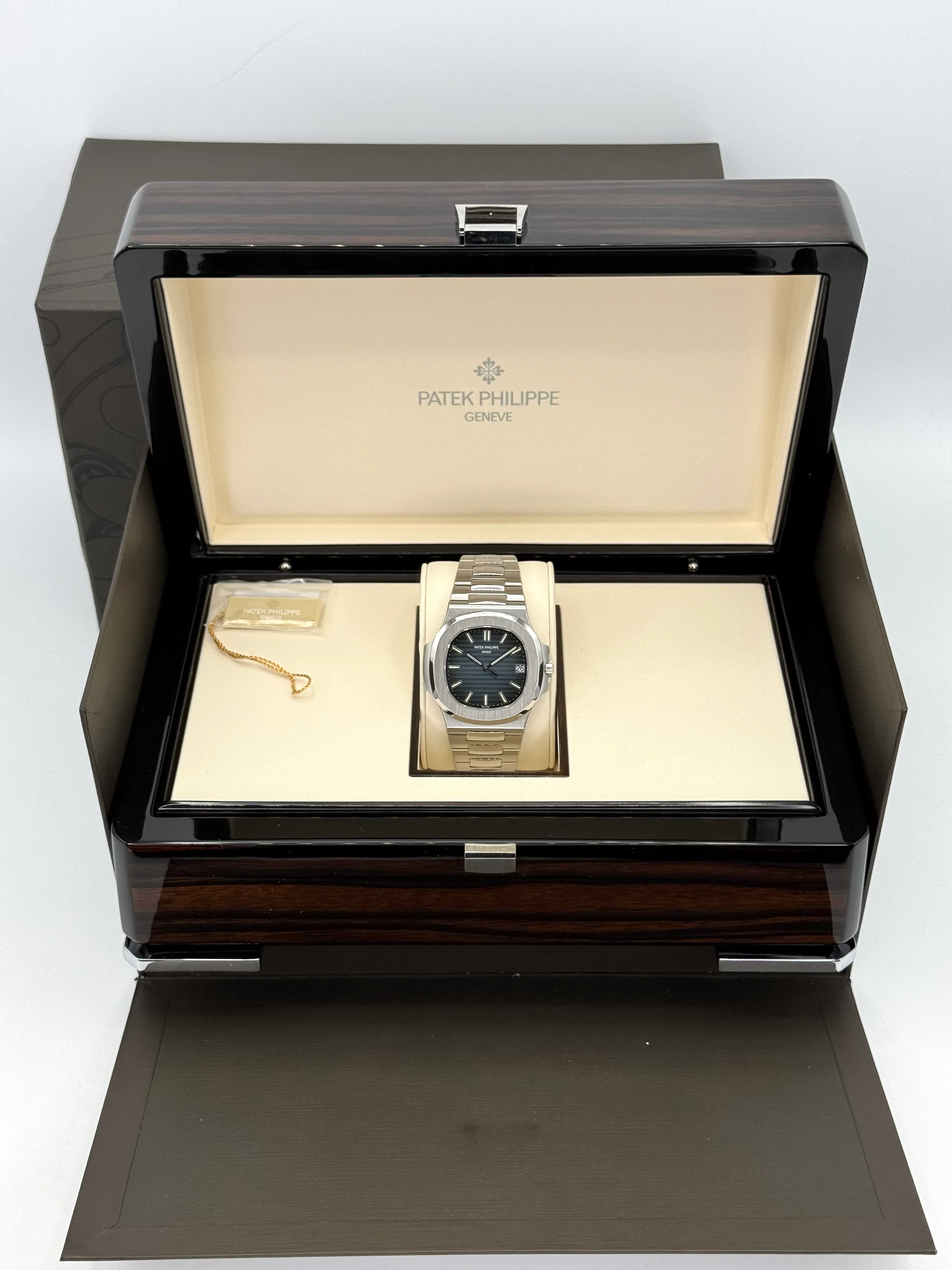 Patek Philippe Nautilus 40mm 5711/1A tainless Steel Blue Dial - Image 10
