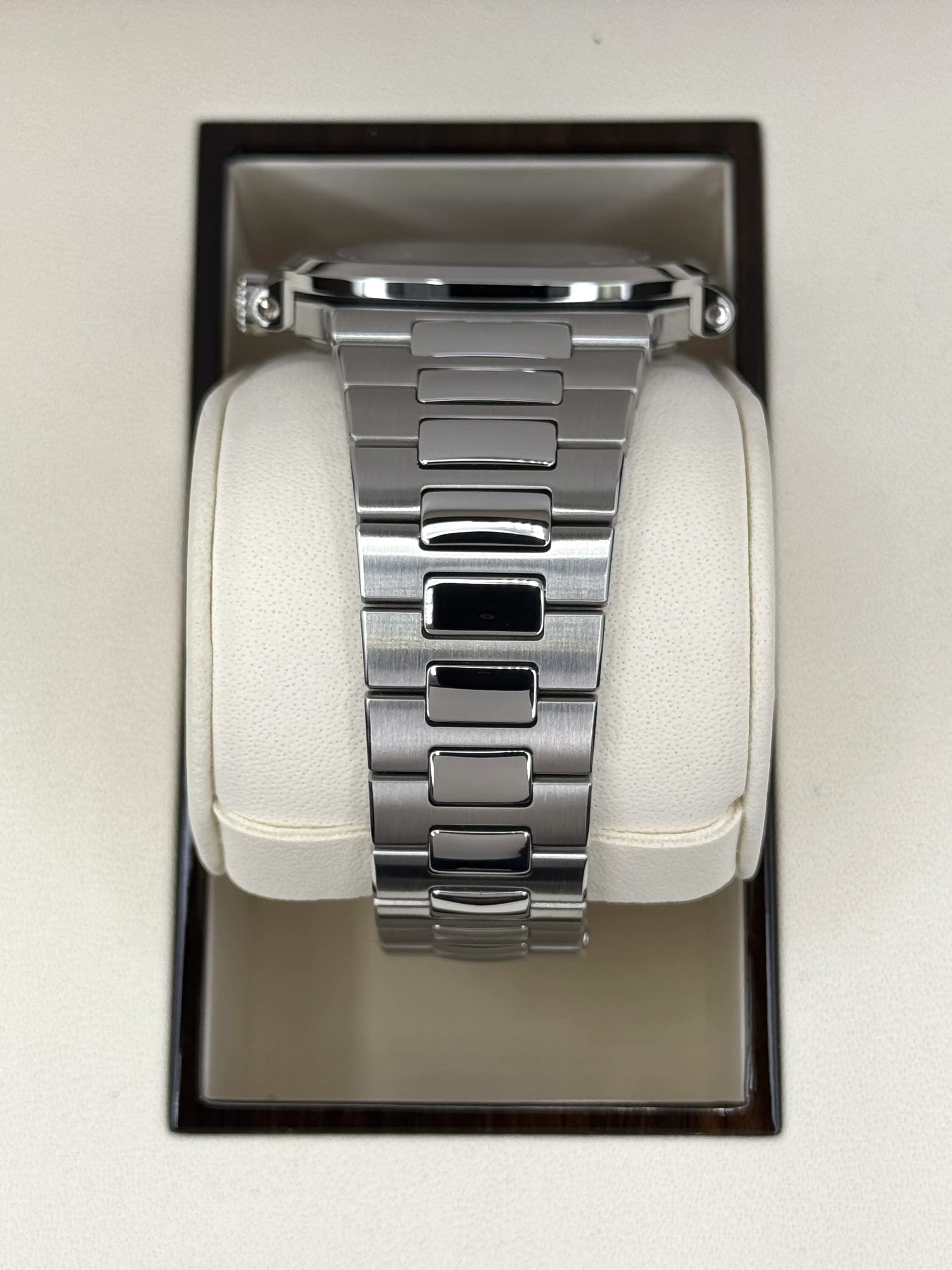 Patek Philippe Nautilus 40mm 5711/1A tainless Steel Blue Dial - Image 4