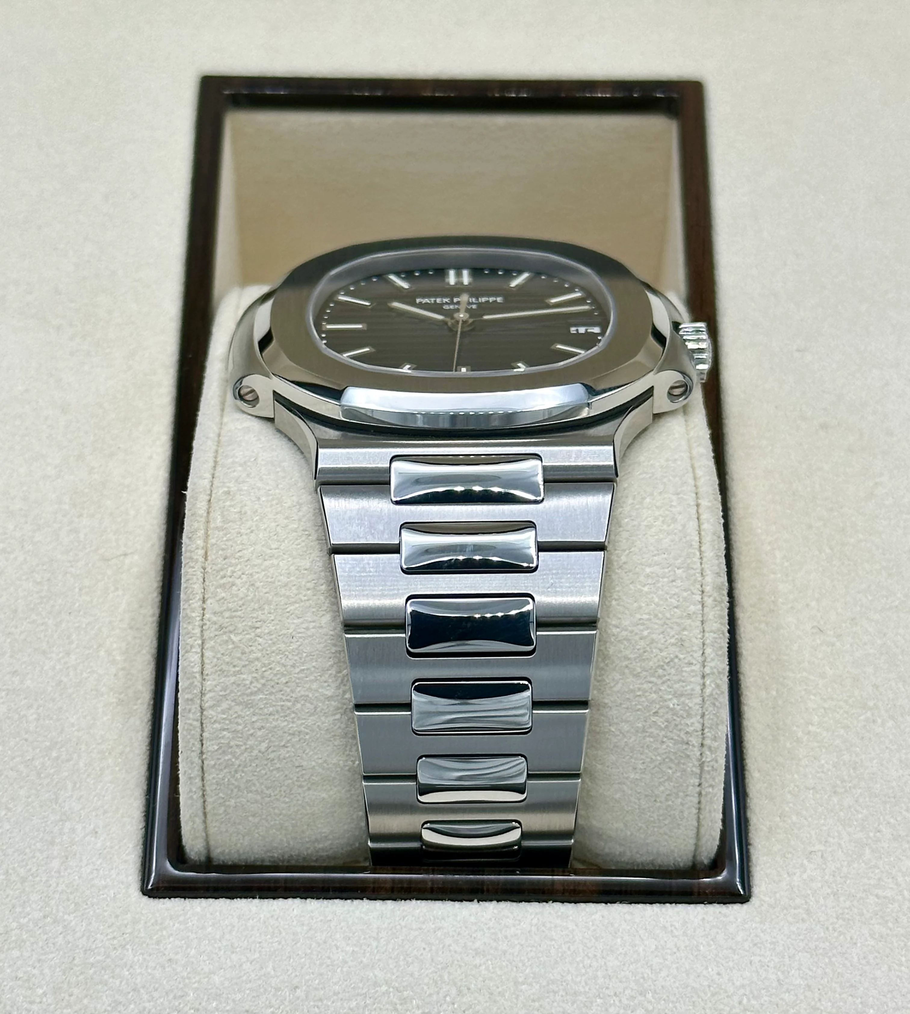 Patek Philippe 40mm 5711/1A-010 Nautilus Stainless Steel Blue Dial - Image 3