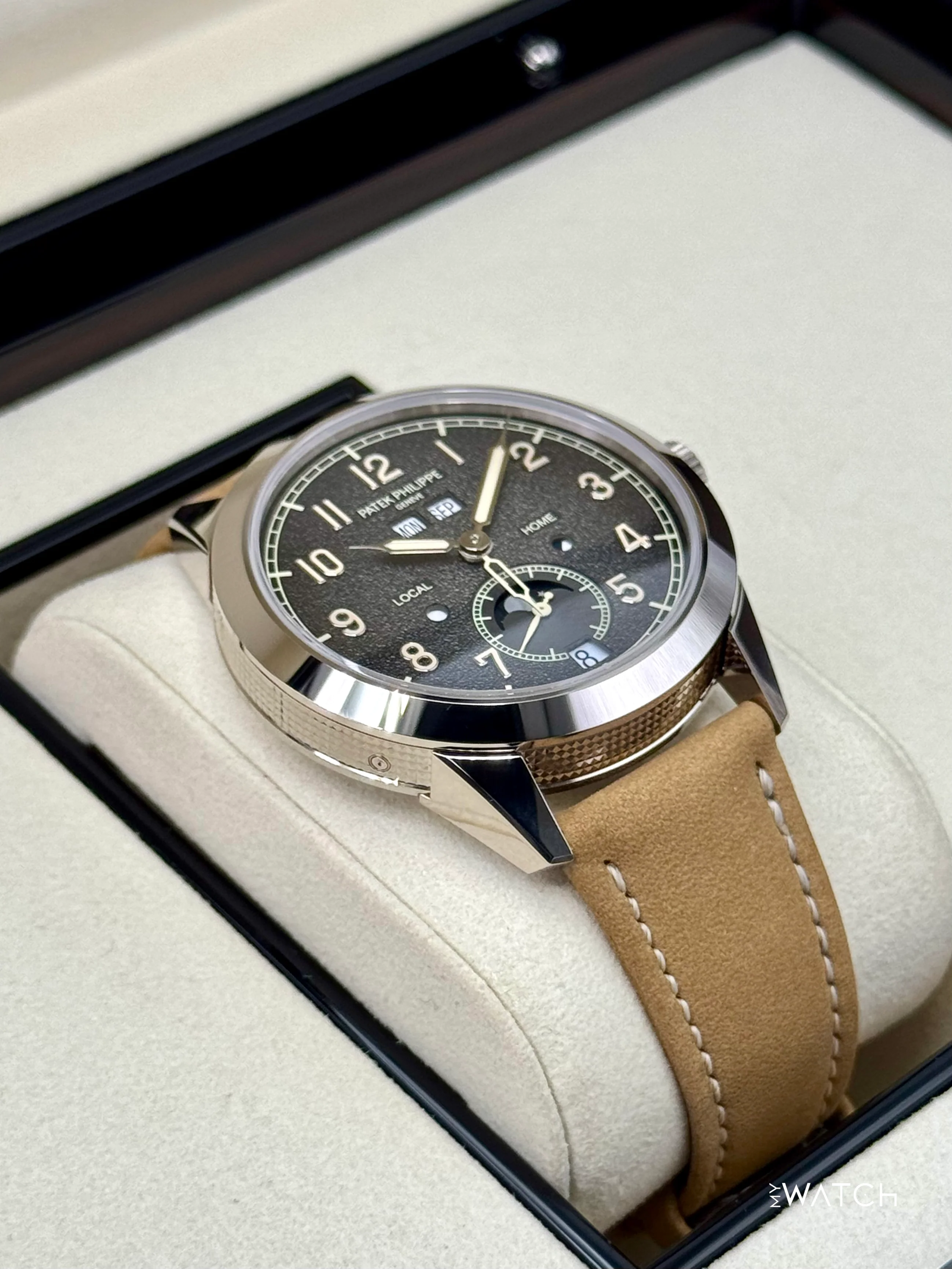 NEW 2025 Patek Philippe 42mm 5326G Annual Calendar Travel Time Compliations - Image 6