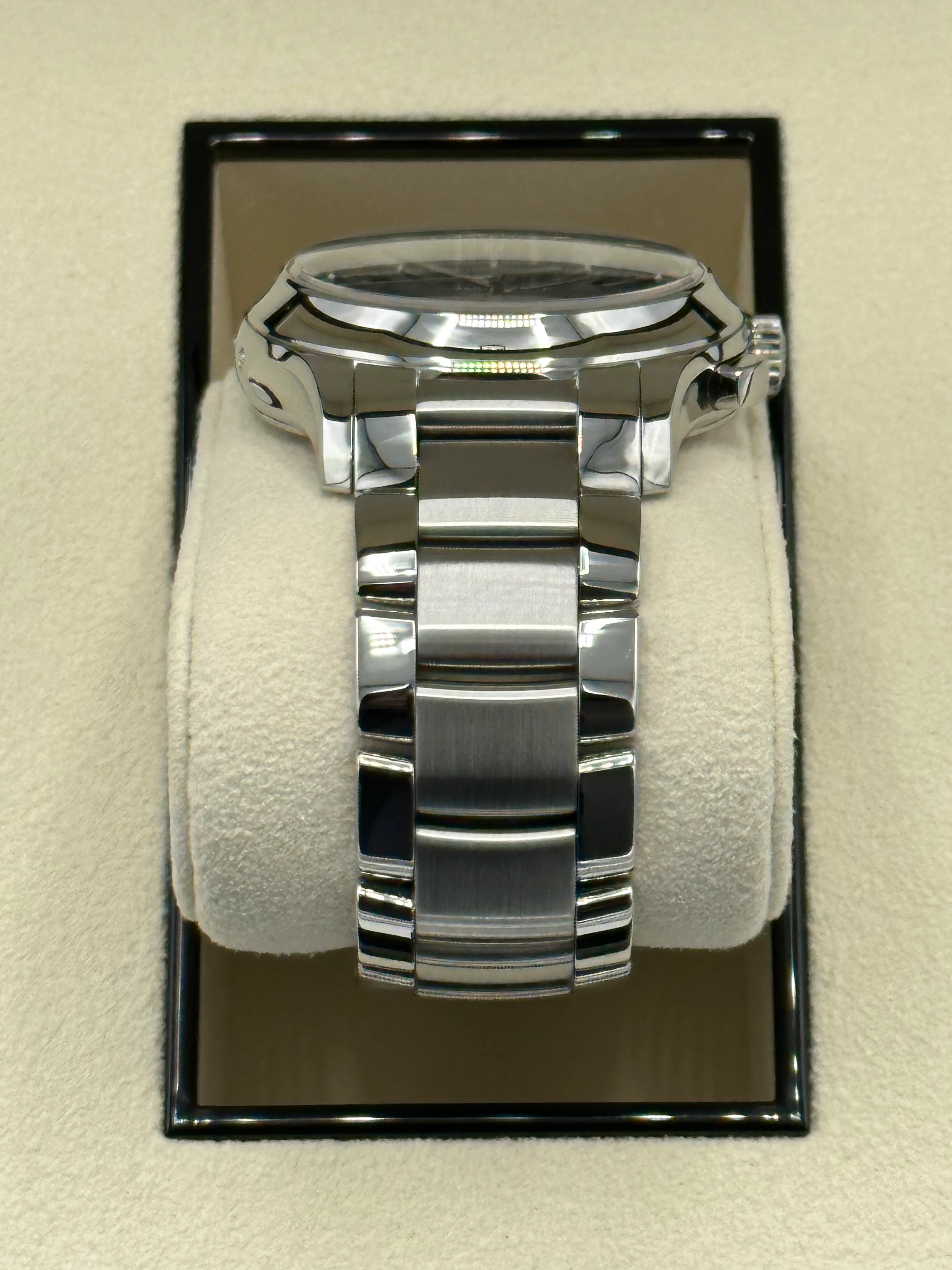 2021 Patek Philippe 42mm 5905/1A Annual Flyback Chronograph Olive Dial - Image 3