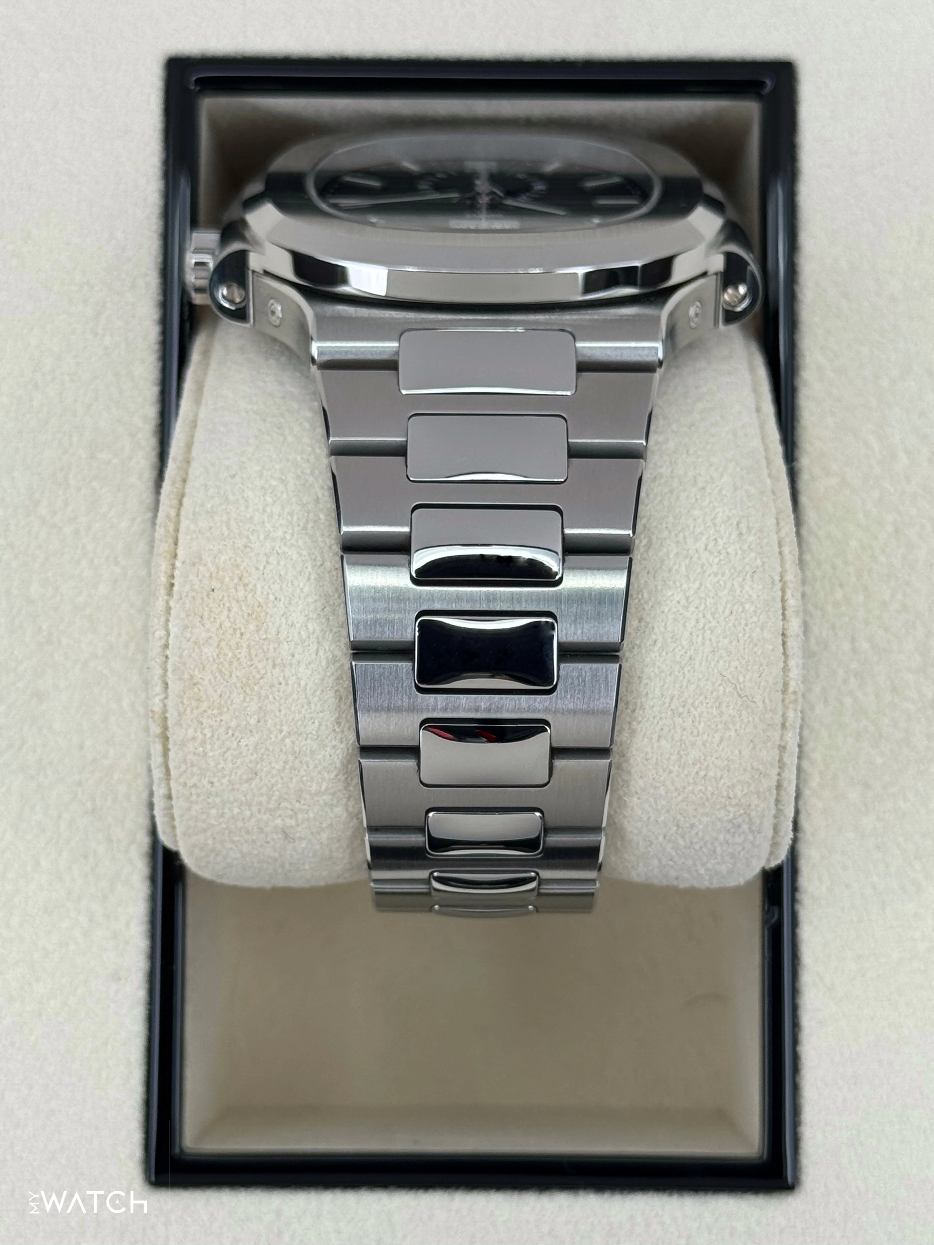 2022 Patek Philippe Nautilus Moonphase 40.5mm 5726/1A-014 Blue Dial - Image 4