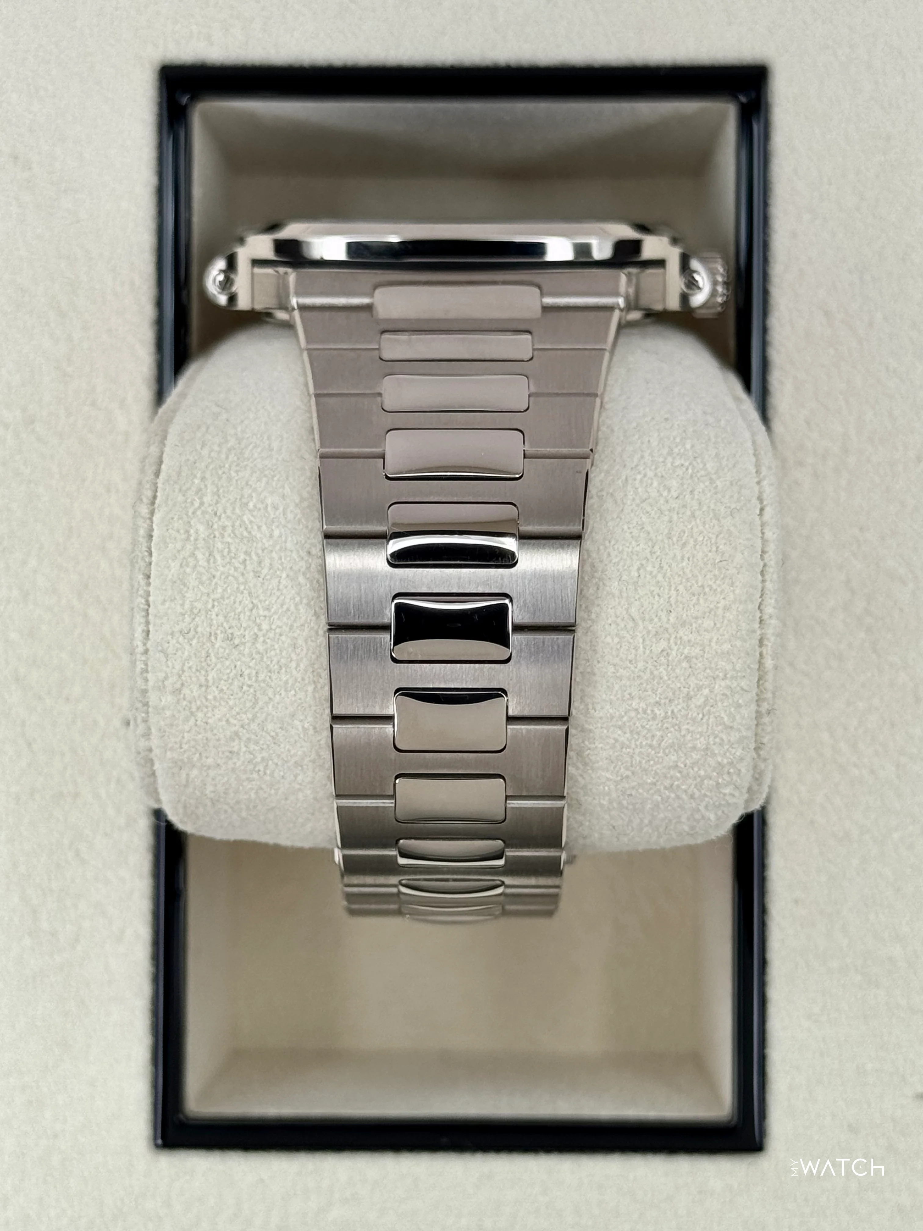 Patek Philippe Nautilus Perpetual Calendar 40mm 5740/1G-001 Blue Dial - Image 3