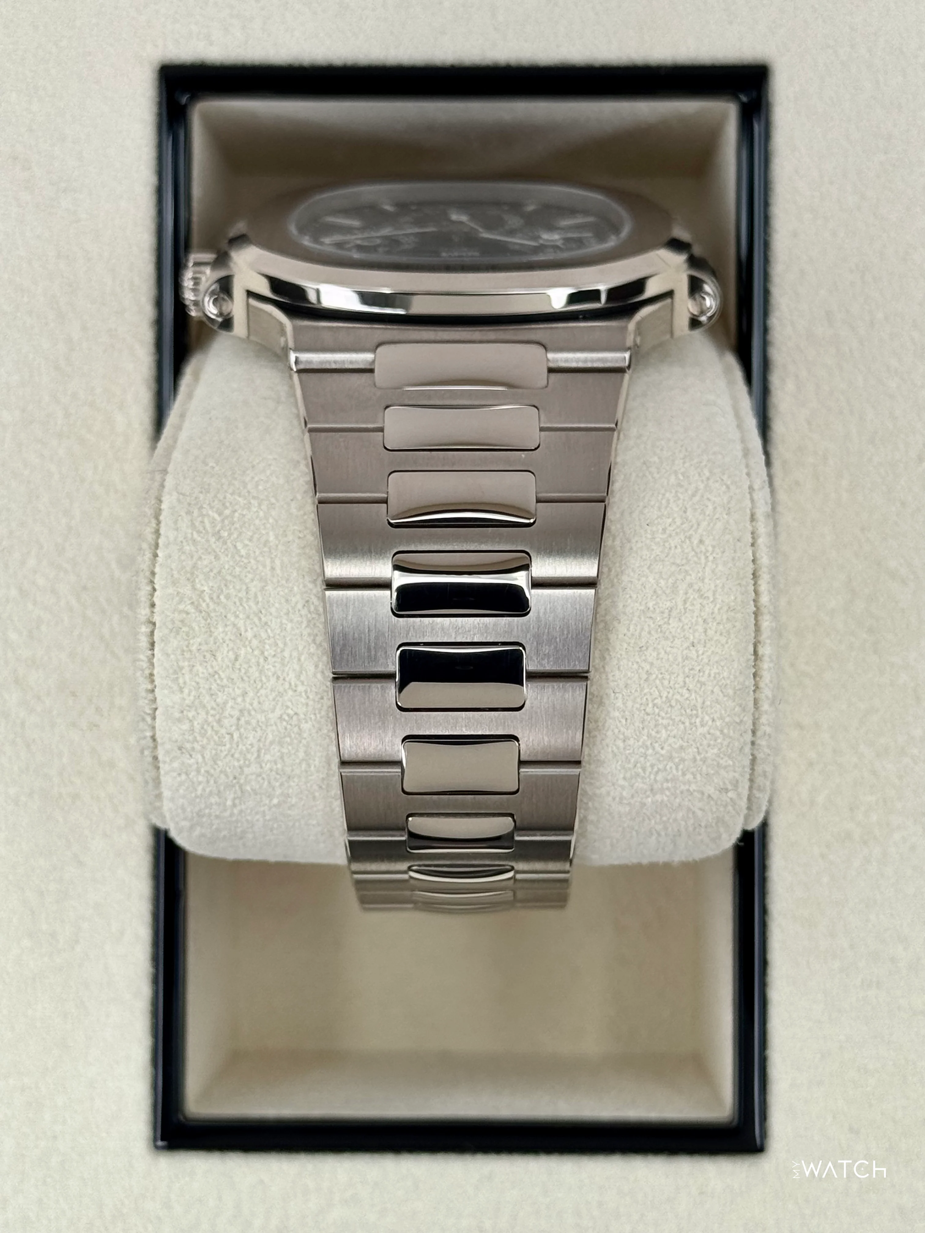 Patek Philippe Nautilus Perpetual Calendar 40mm 5740/1G-001 Blue Dial - Image 4
