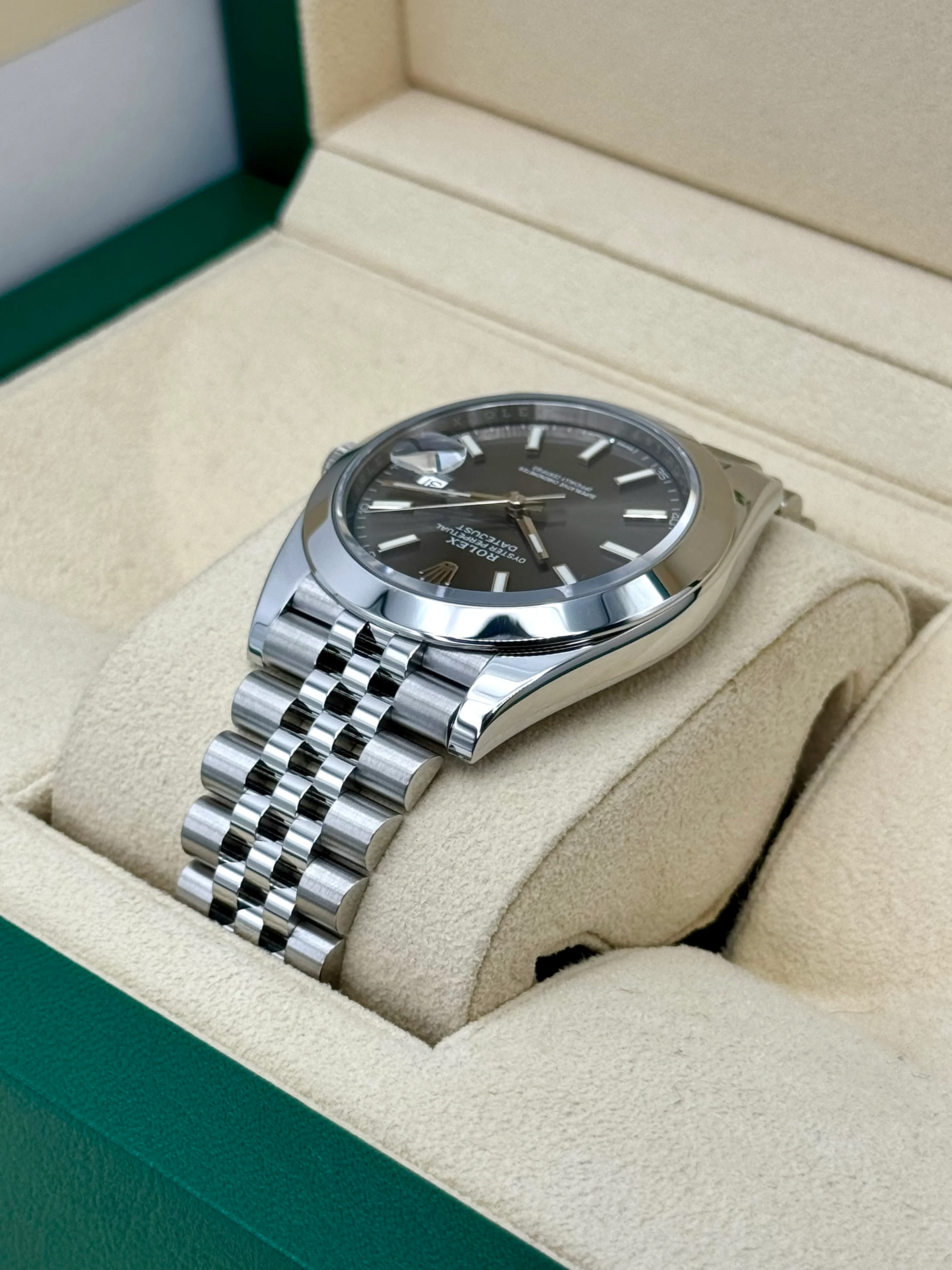 Rolex 2023 Datejust 41mm 126300 Stainless Steel Jubilee Rhodium Dial - Image 7