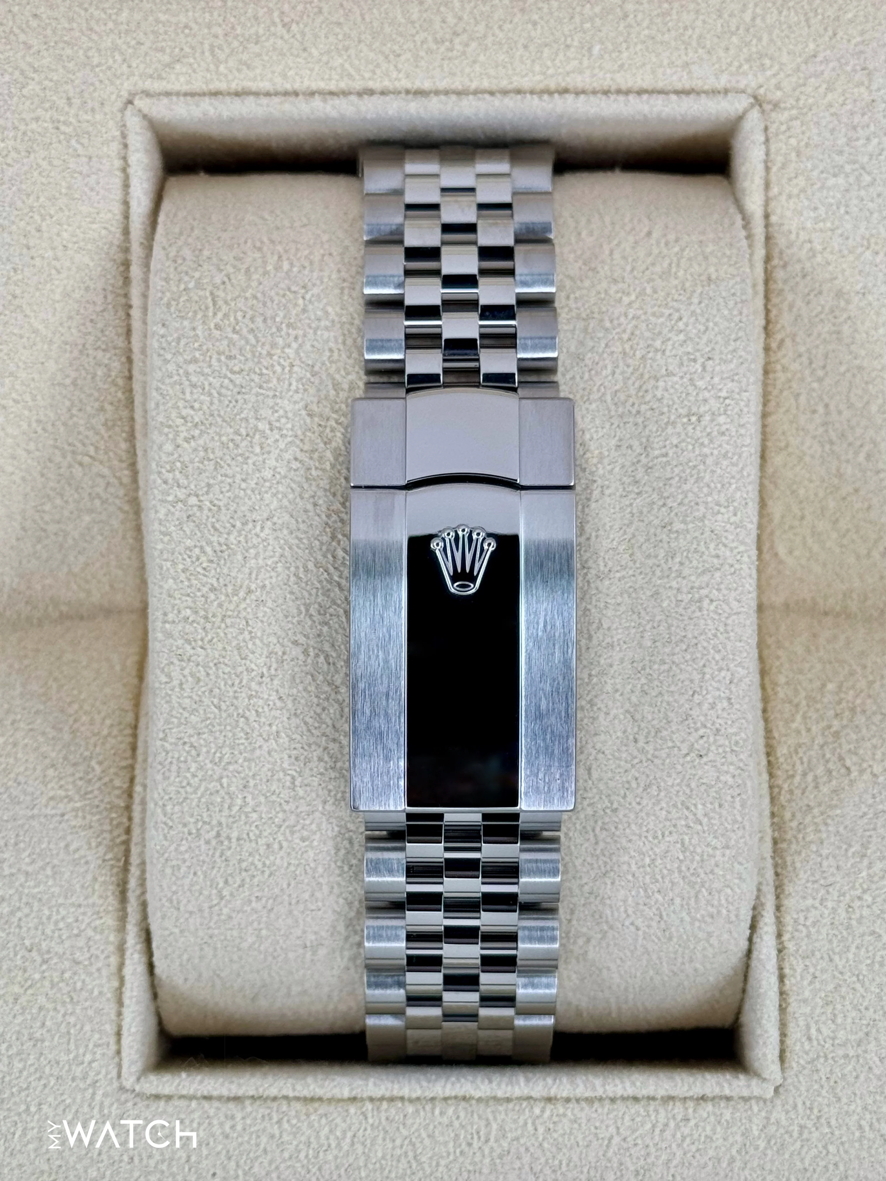2024 Rolex Datejust 41mm 126334 Stainless Steel Jubilee Rhodium Diamond Dial - Image 2