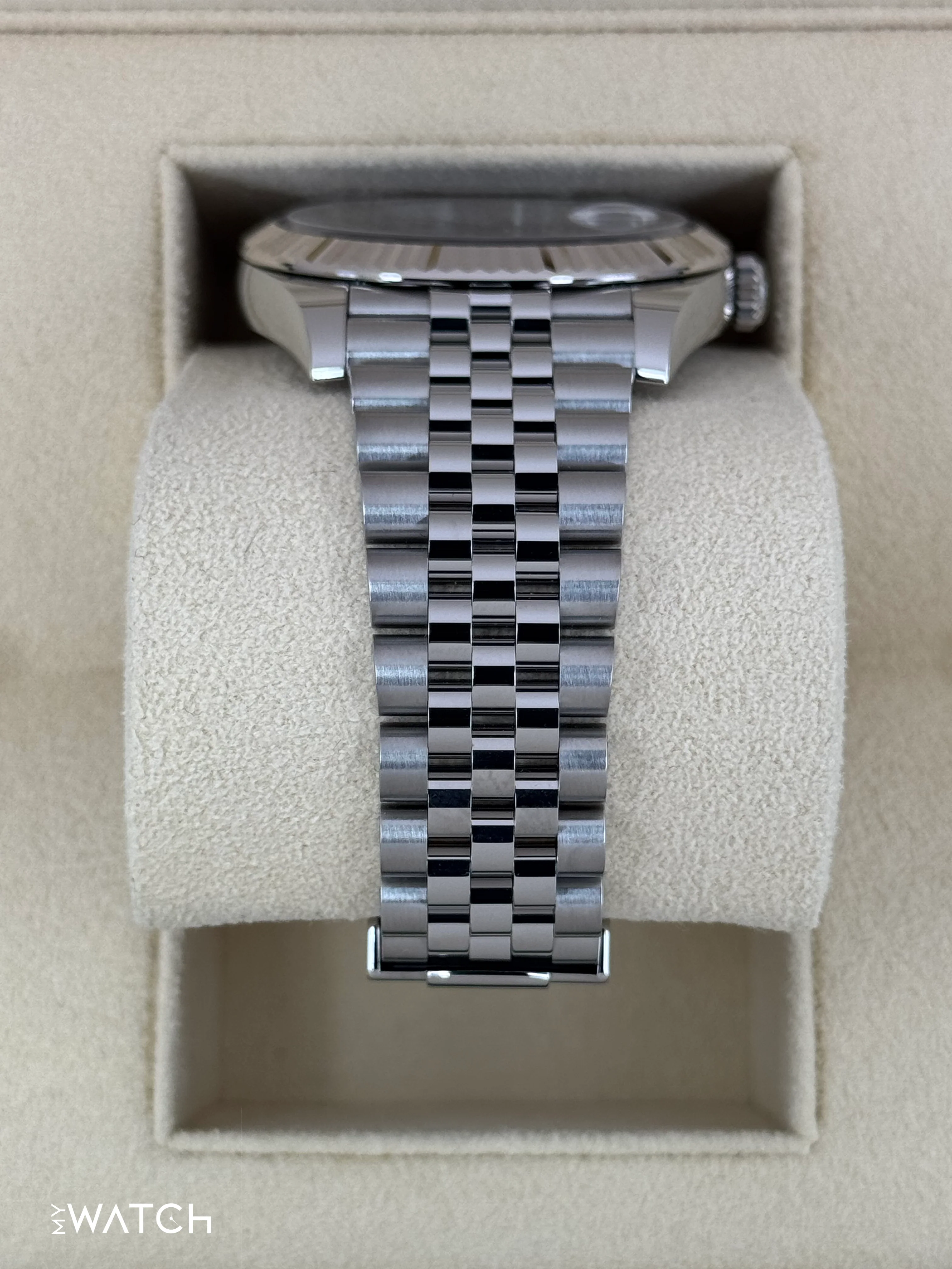 2024 Rolex Datejust 41mm 126334 Stainless Steel Jubilee Rhodium Diamond Dial - Image 3