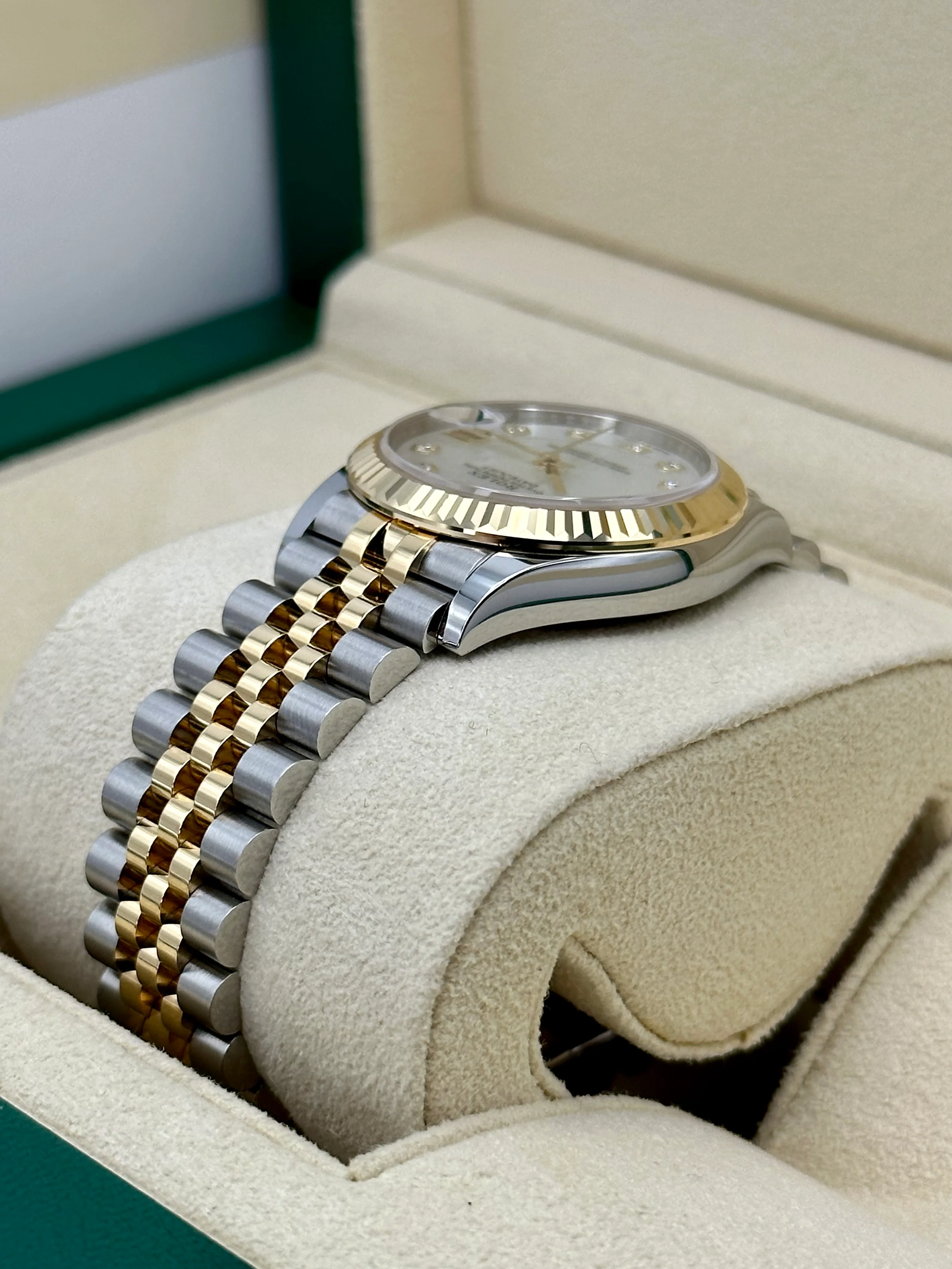 NEW 2023 Rolex Datejust 31mm 278273 Two-Tone Jubilee MOP Diamond Dial - Image 7