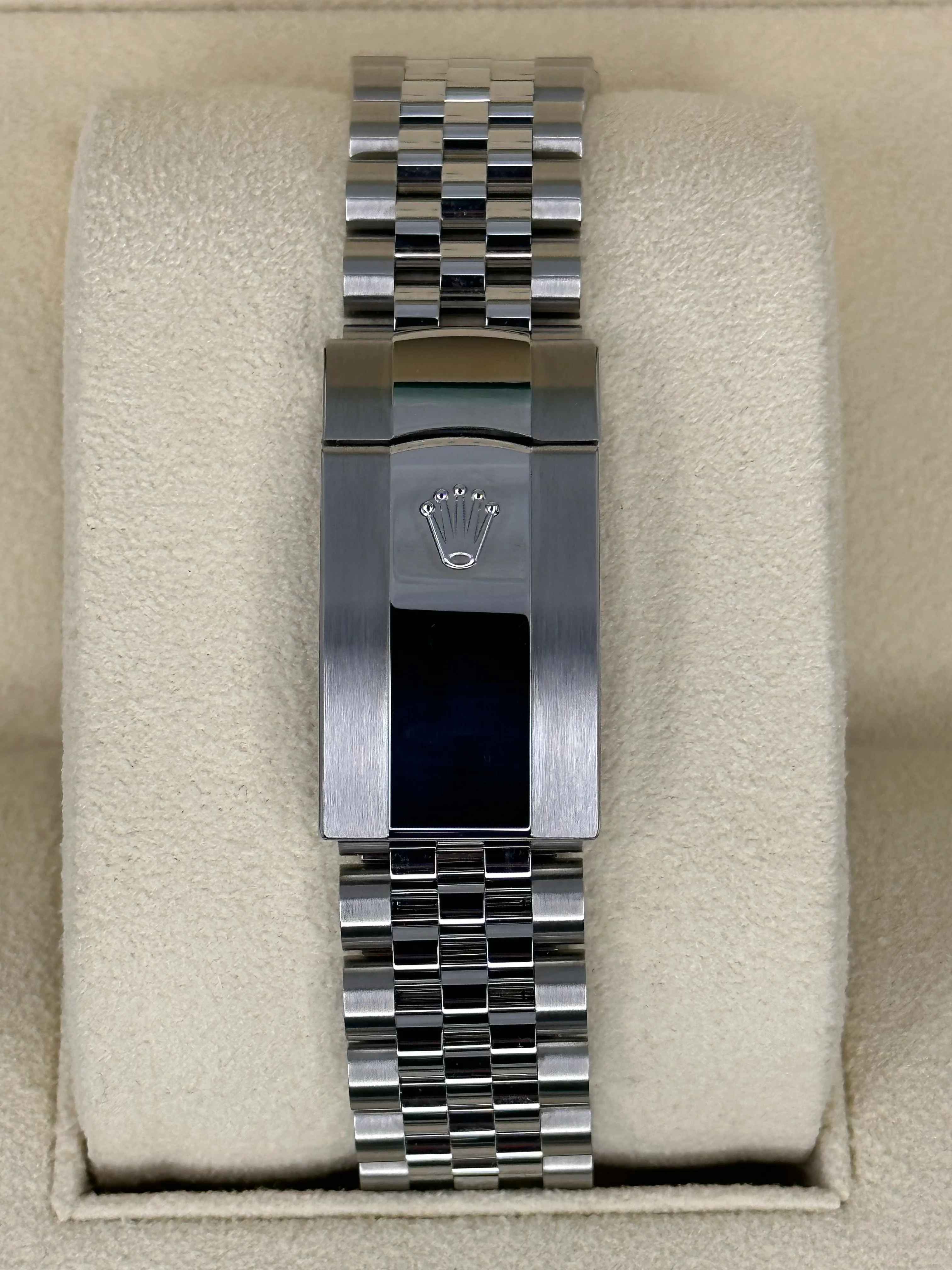 NEW 2025 Rolex Datejust 36mm 126200 Jubilee Blue Dial - Image 2
