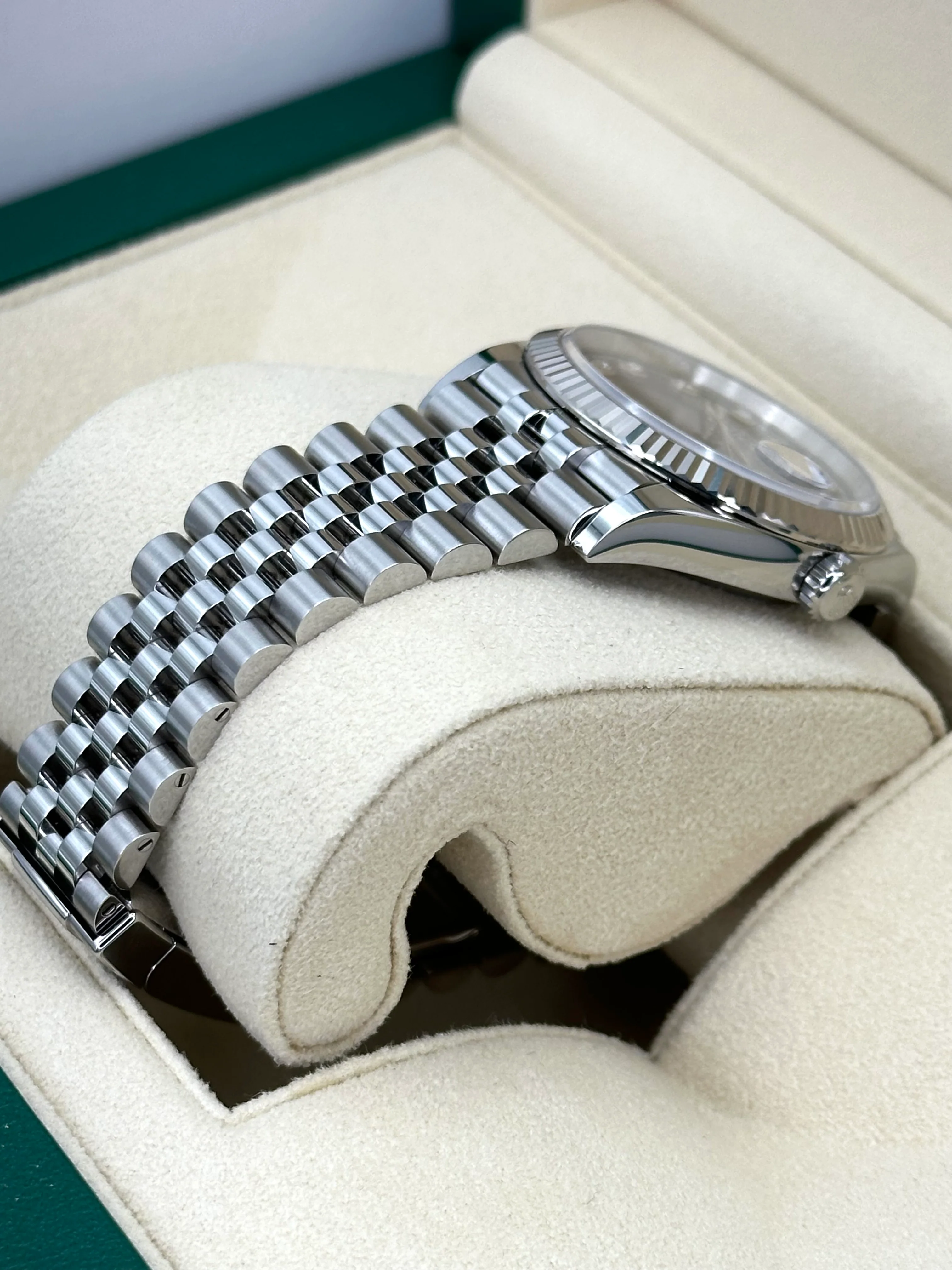 NEW 2025 Rolex Datejust 36mm 126234 Jubilee Black Diamond Dial - Image 5